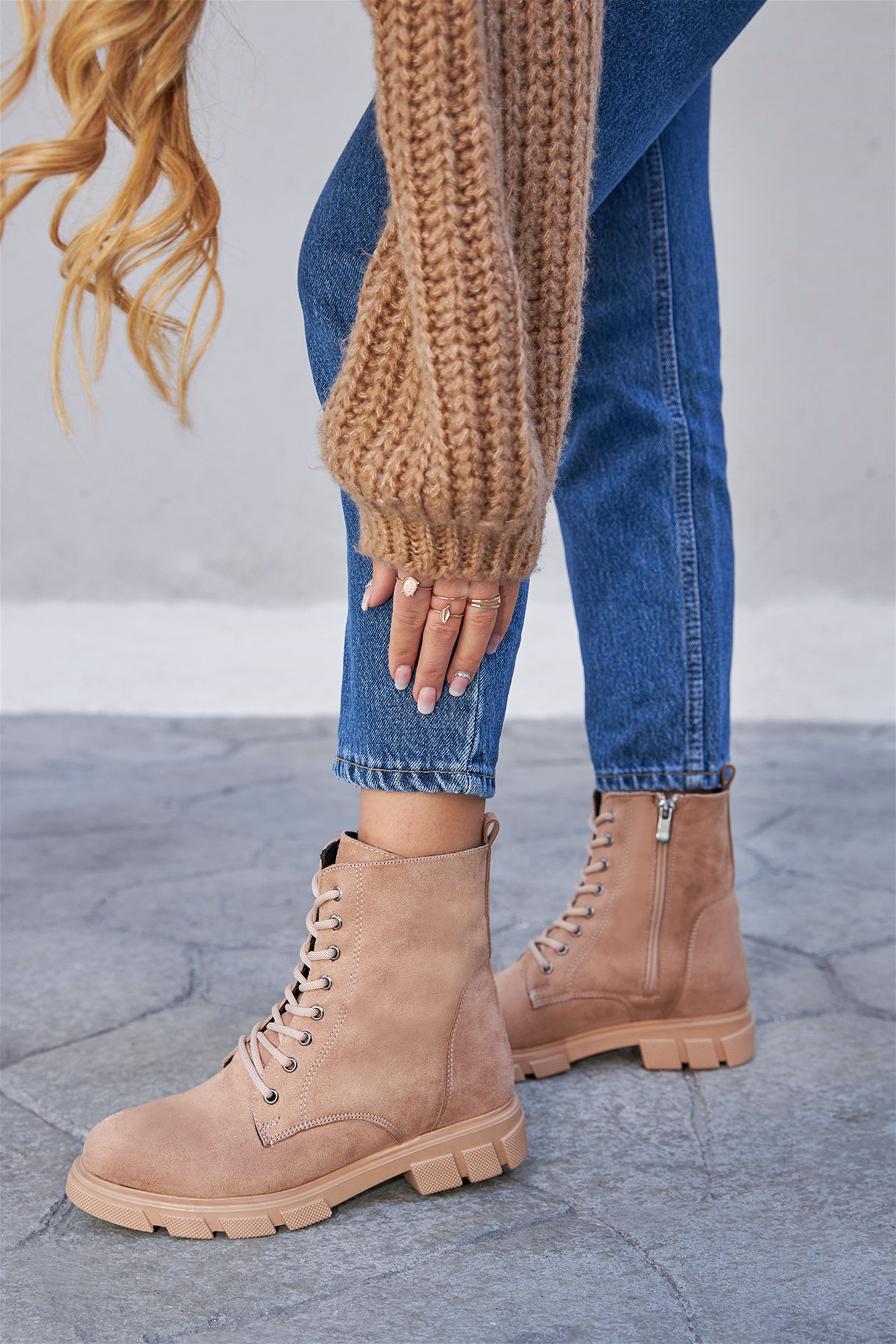 Redun Süet Camel Bağcıklı Postal Bot