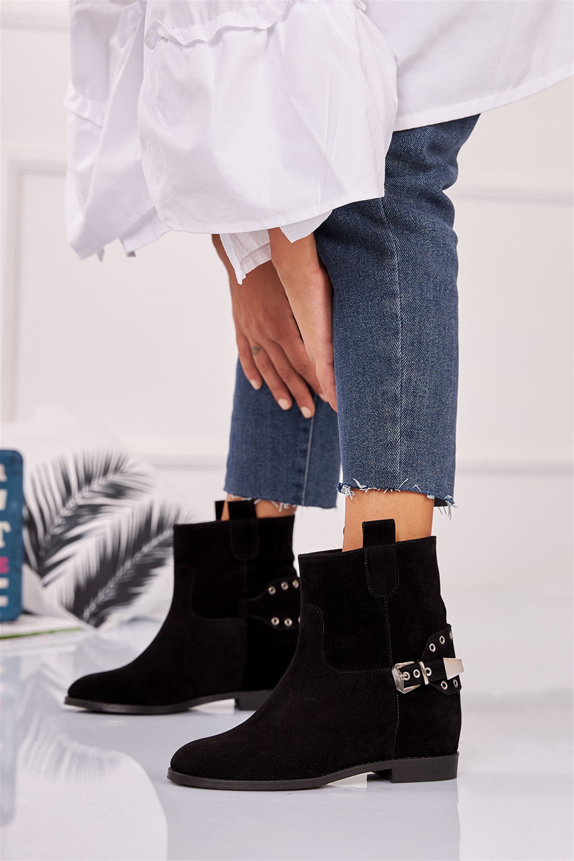 Serata Süet Siyah Dolgu Topuklu Bot