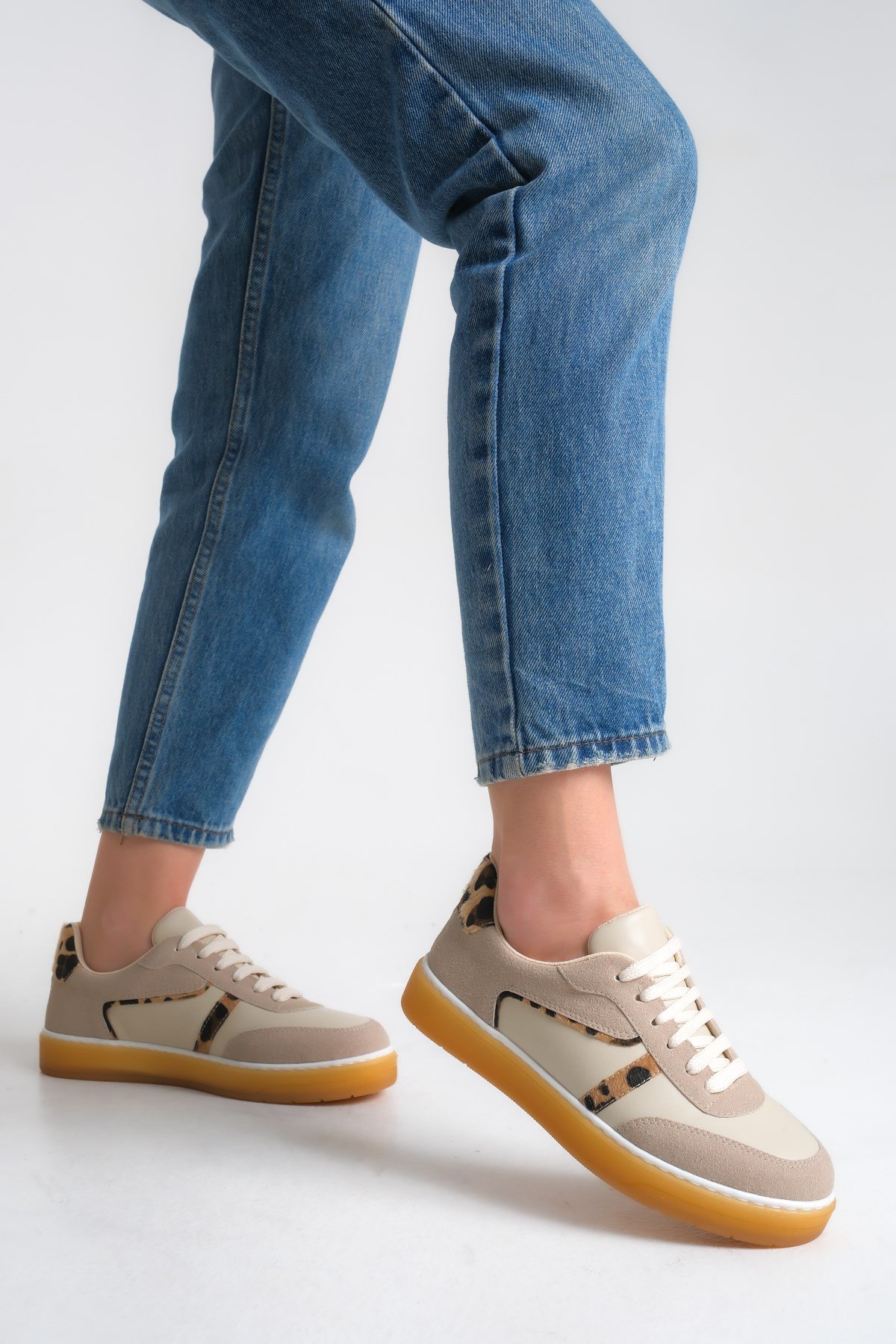 SOFYA SNEAKERS