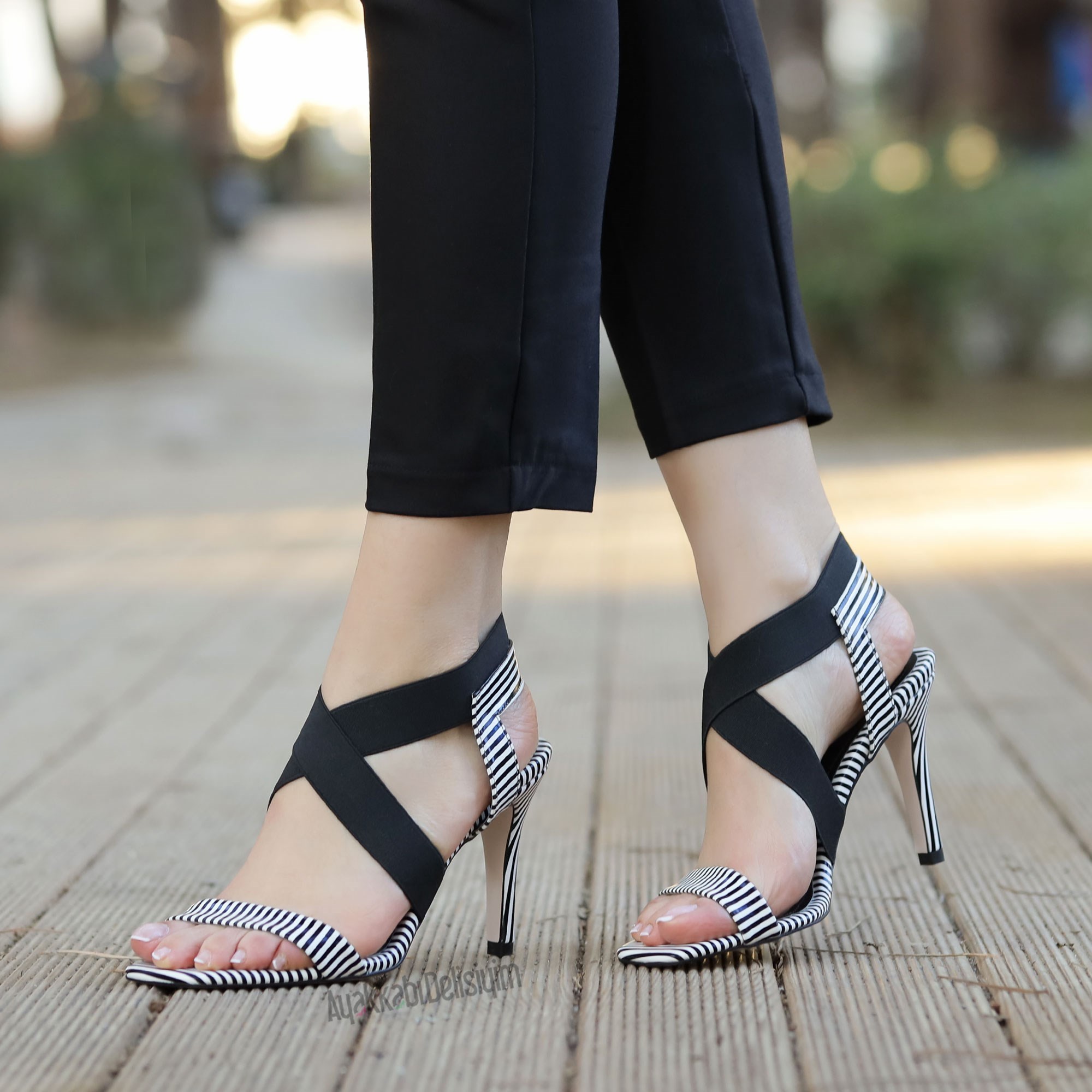 Tuyana Zebra 