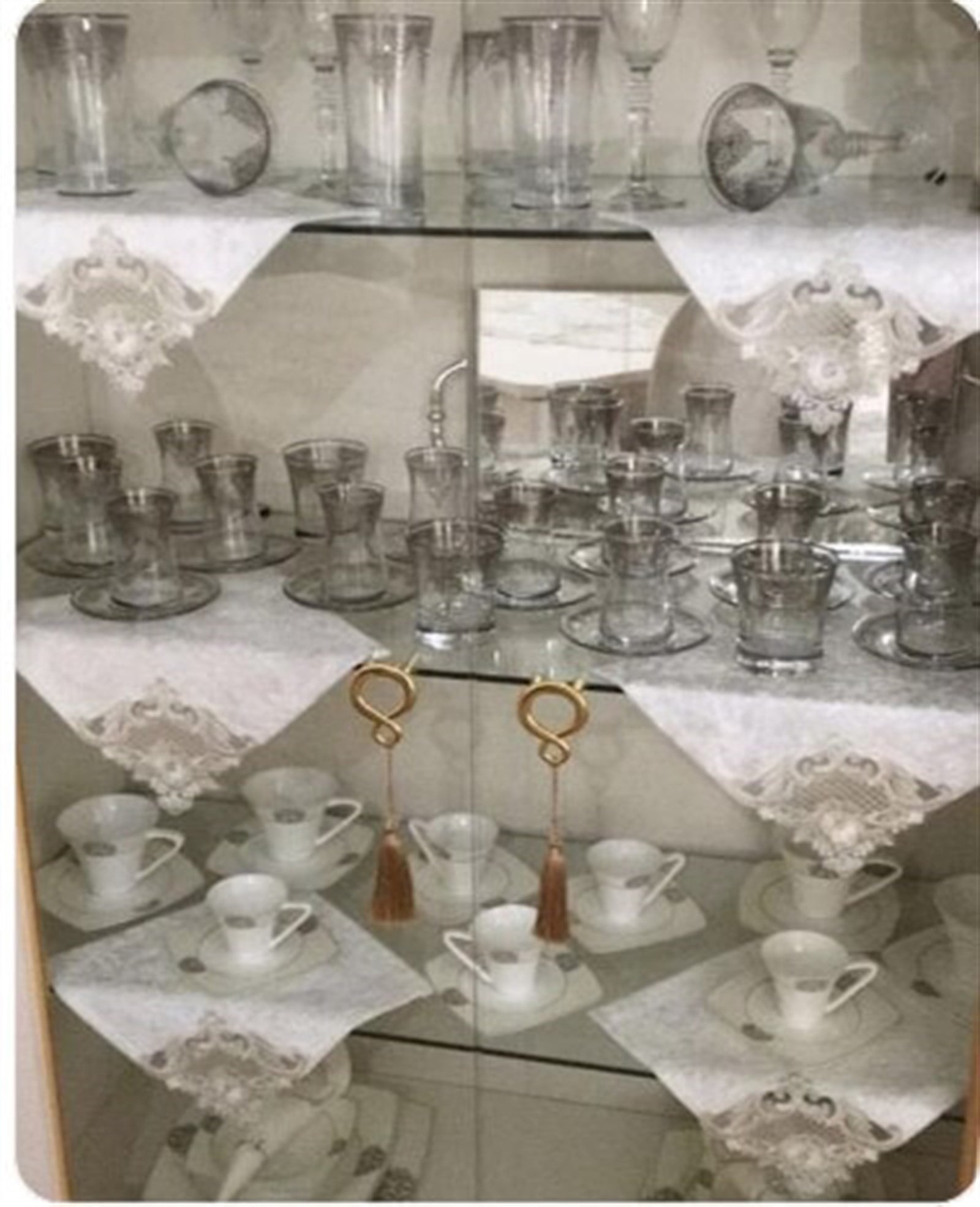 5 Parça Victoria Salon Takımı Vitrin Peçeteli (6 adet) - Kırıkbeyaz