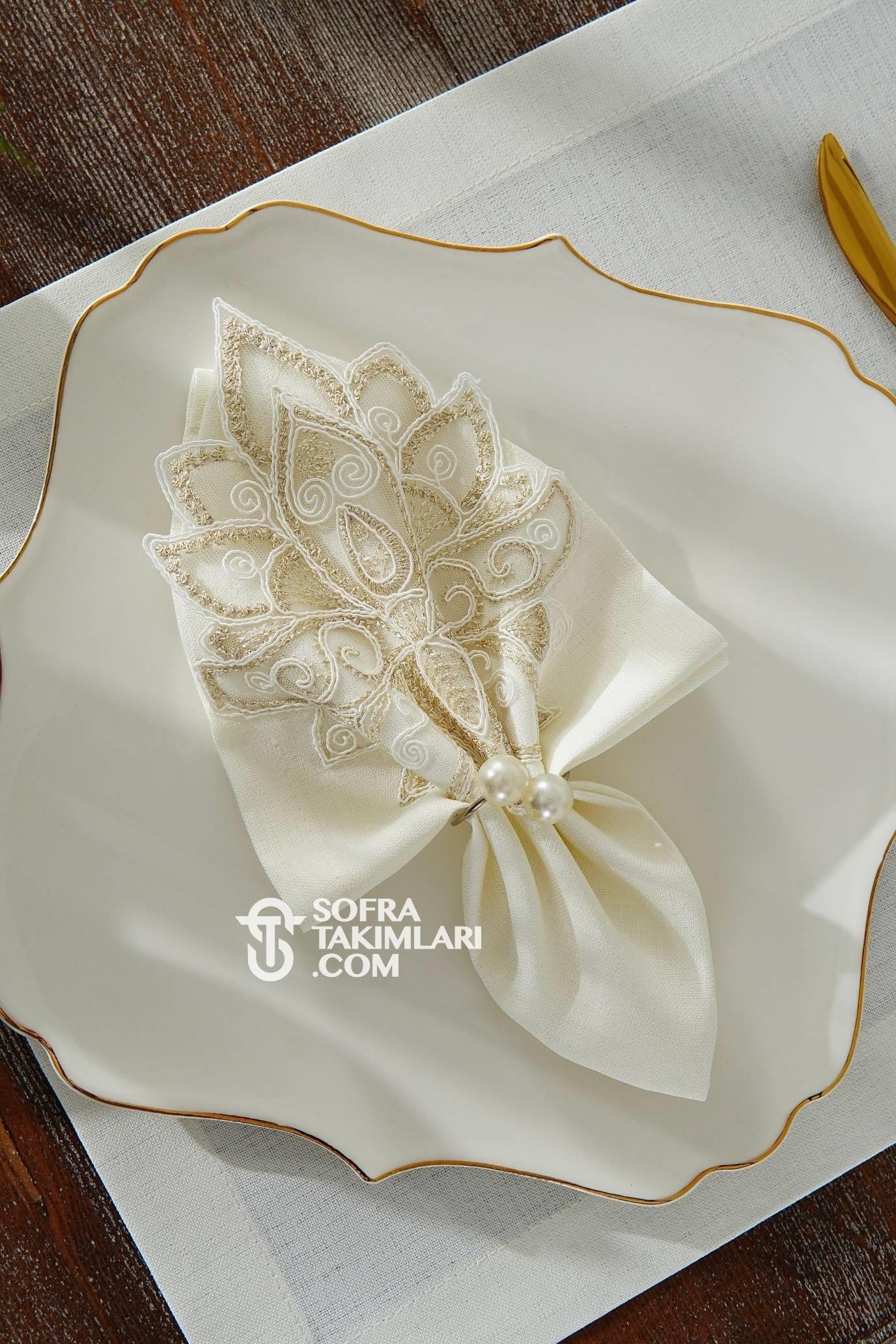 Anka Model Peçeteli Amerikan Servis Seti - Gold Dantel - Kırık Beyaz Kumaş