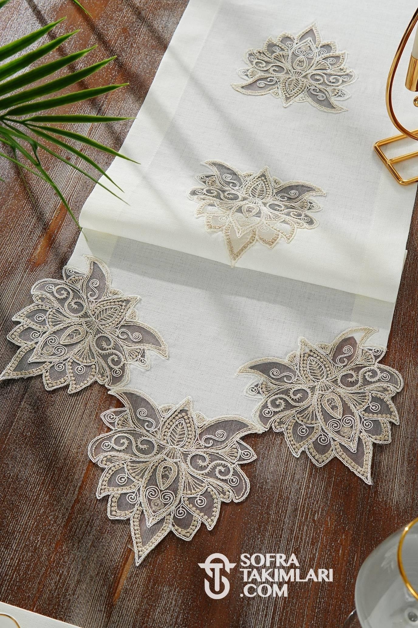 Anka Model Peçeteli Amerikan Servis Seti - Gold Dantel - Kırık Beyaz Kumaş