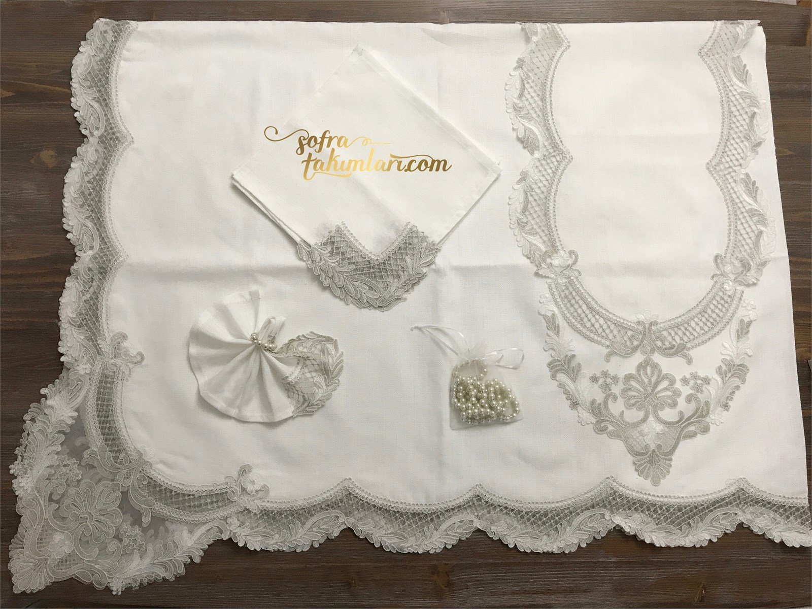Ay Model Masa Örtüsü Takımı -Keseli 