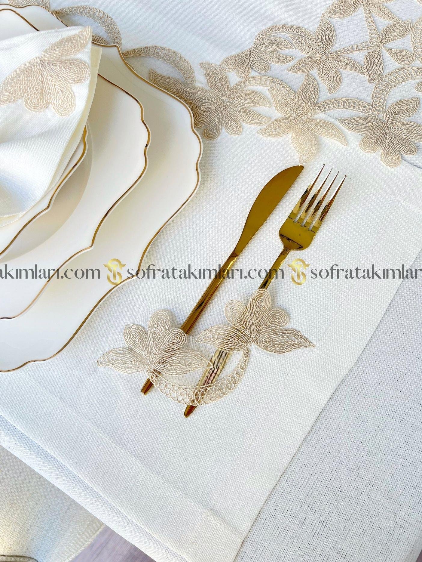 Dina Model 38 Parça Lüx Sofra Takımı Gold Dantelli Gardenya Kumaş 