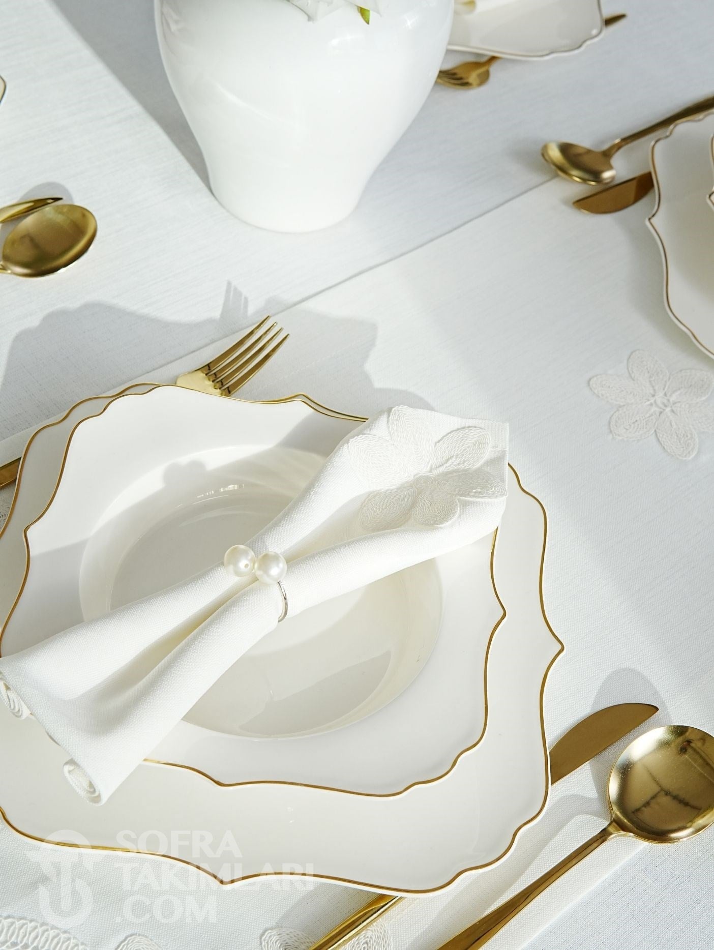 Feride Model Eko Sofra Takımı 26 Parça Set - Kırık Beyaz Dantel - Kırık Beyaz Keten Kumaş