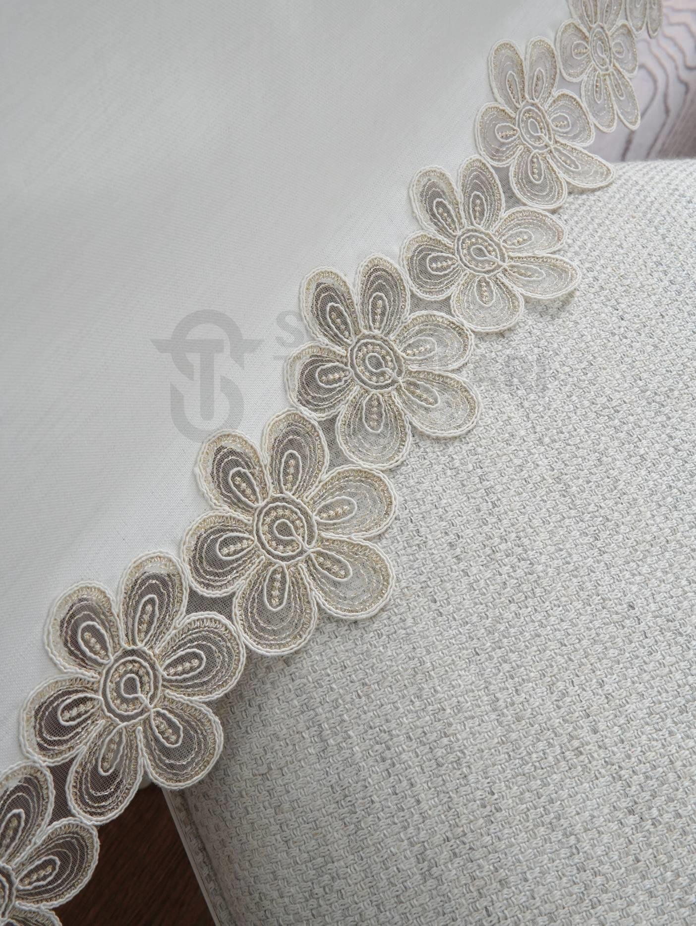 Fonya Lüx Masa Örtüsü Takımı 26 Parça - Gold Dantelli