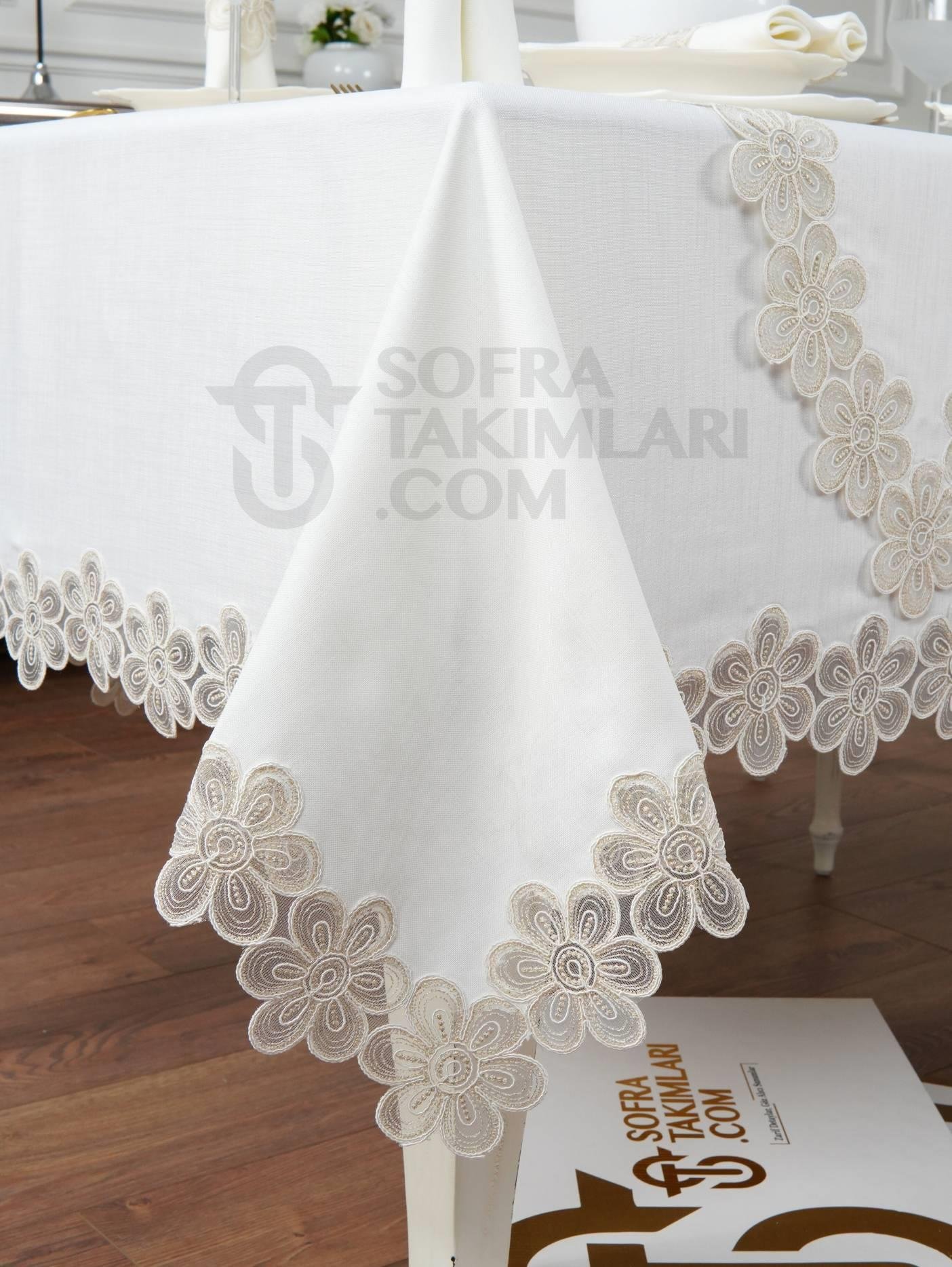 Fonya Lüx Masa Örtüsü Takımı 26 Parça - Gold Dantelli