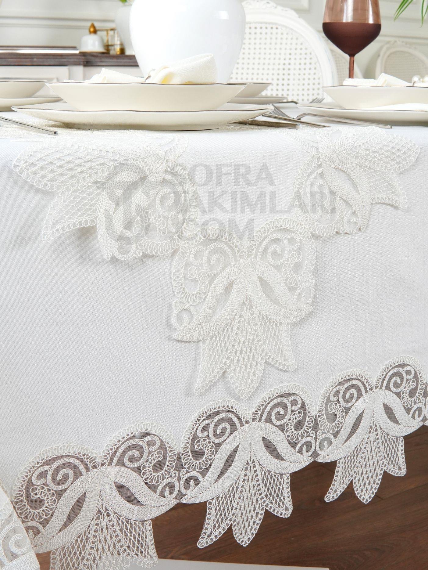 Lale Lüx Masa Örtüsü Takımı 26 Parça