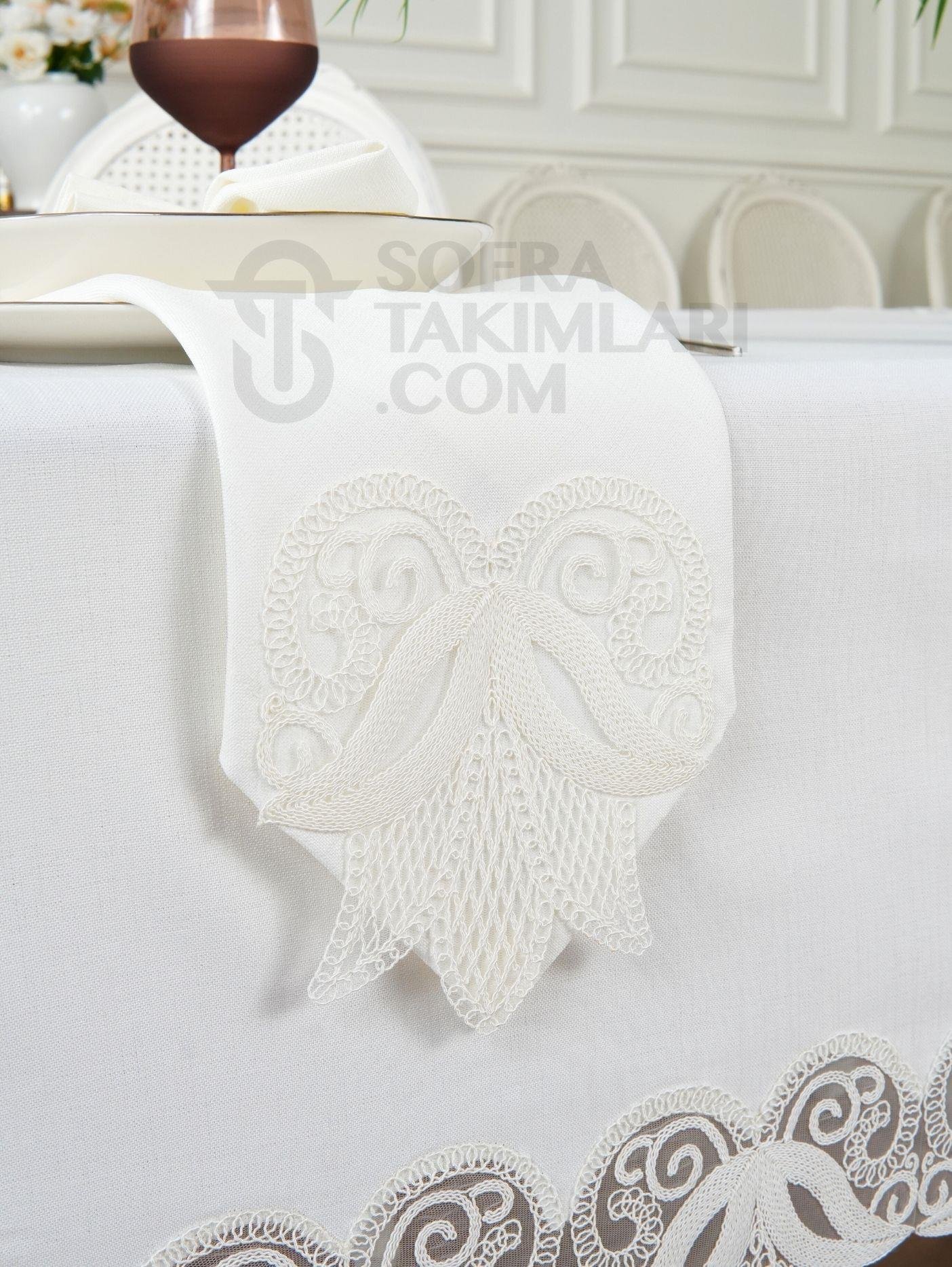 Lale Lüx Masa Örtüsü Takımı 26 Parça