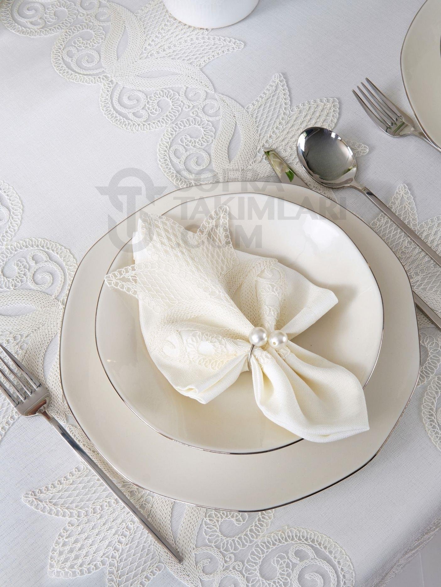 Lale Lüx Masa Örtüsü Takımı 26 Parça