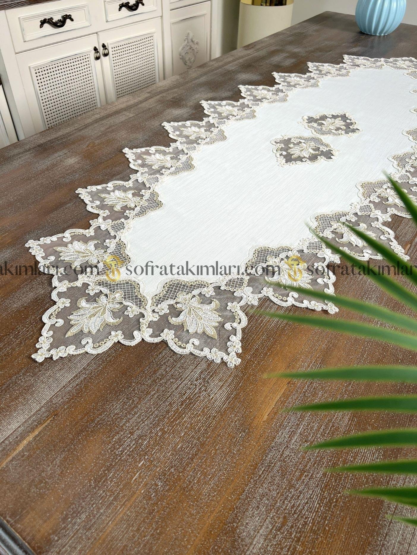 Leylak Model 5 Parça Salon Örtü Takımı - Gold Dantelli - Kırık Beyaz Keten Kumaş