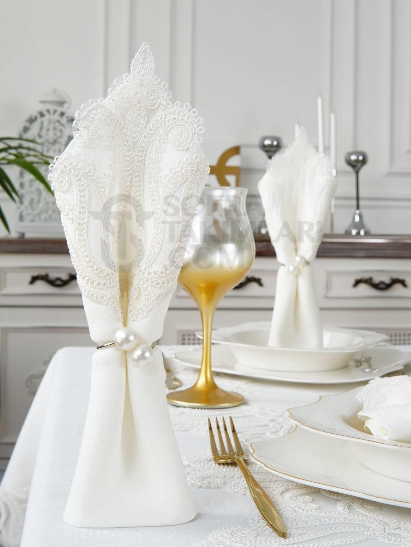 Luna Lüx Masa Örtüsü Takımı 26 Parça