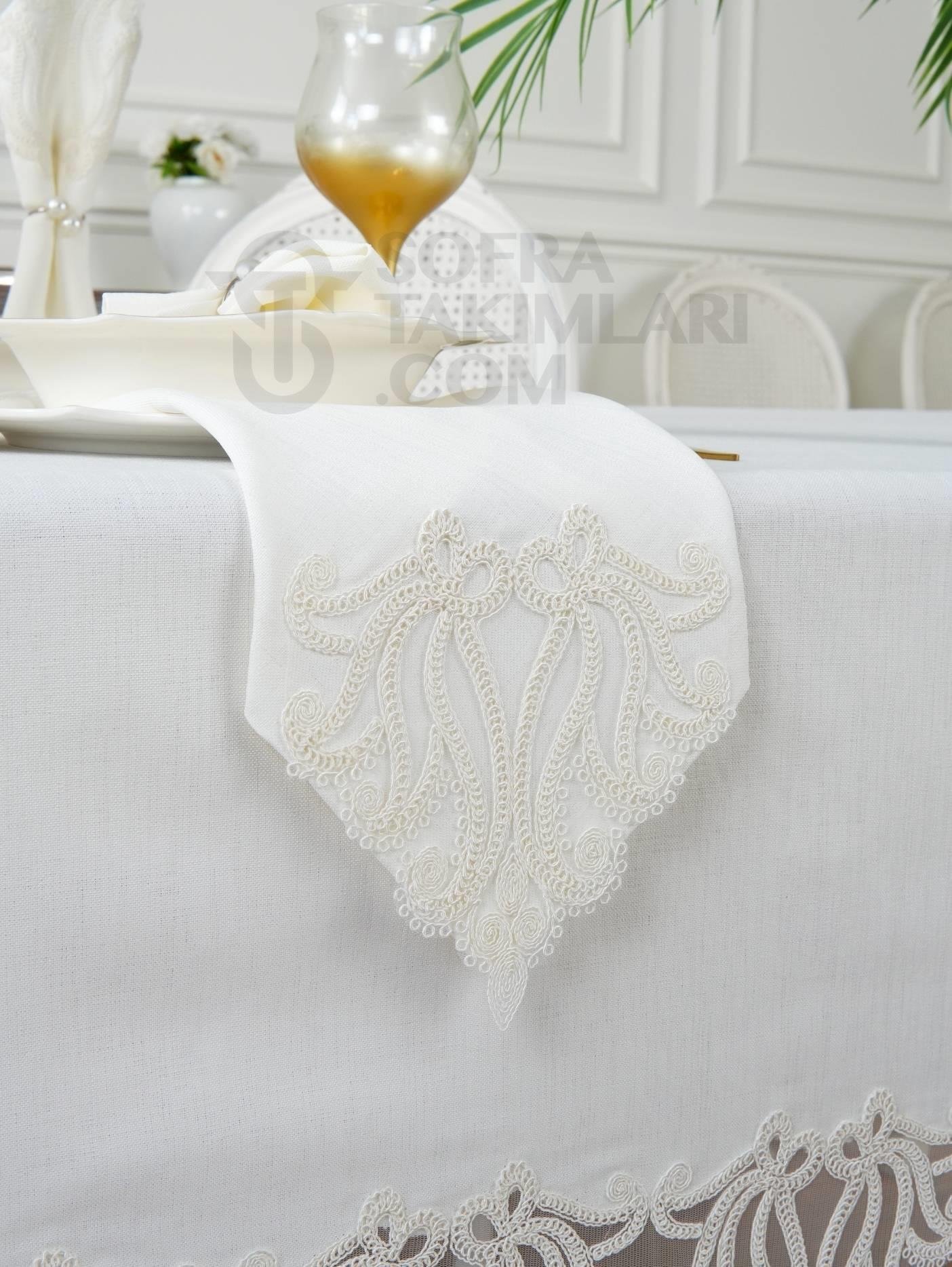 Luna Lüx Masa Örtüsü Takımı 26 Parça