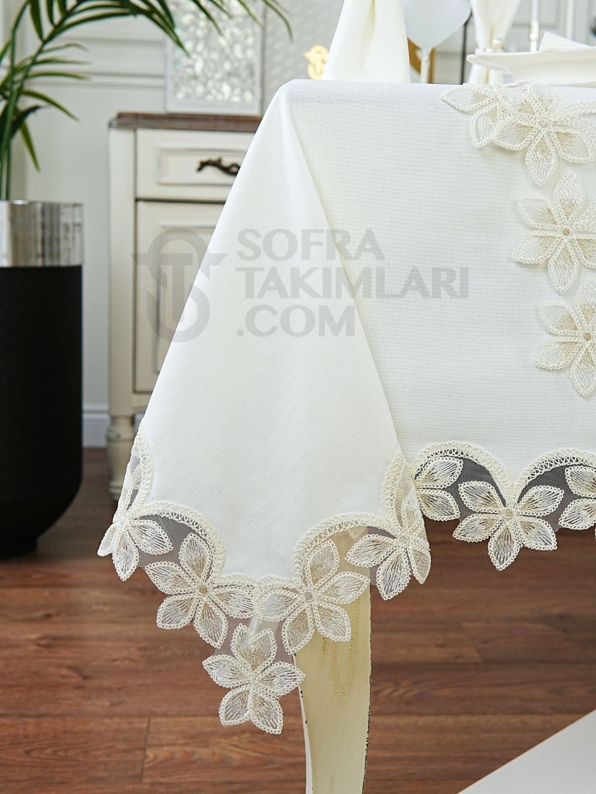 Manolya Model Eko Sofra Takımı 26 Parça Set - Gold Dantel - Kırık Beyaz Keten Kumaş