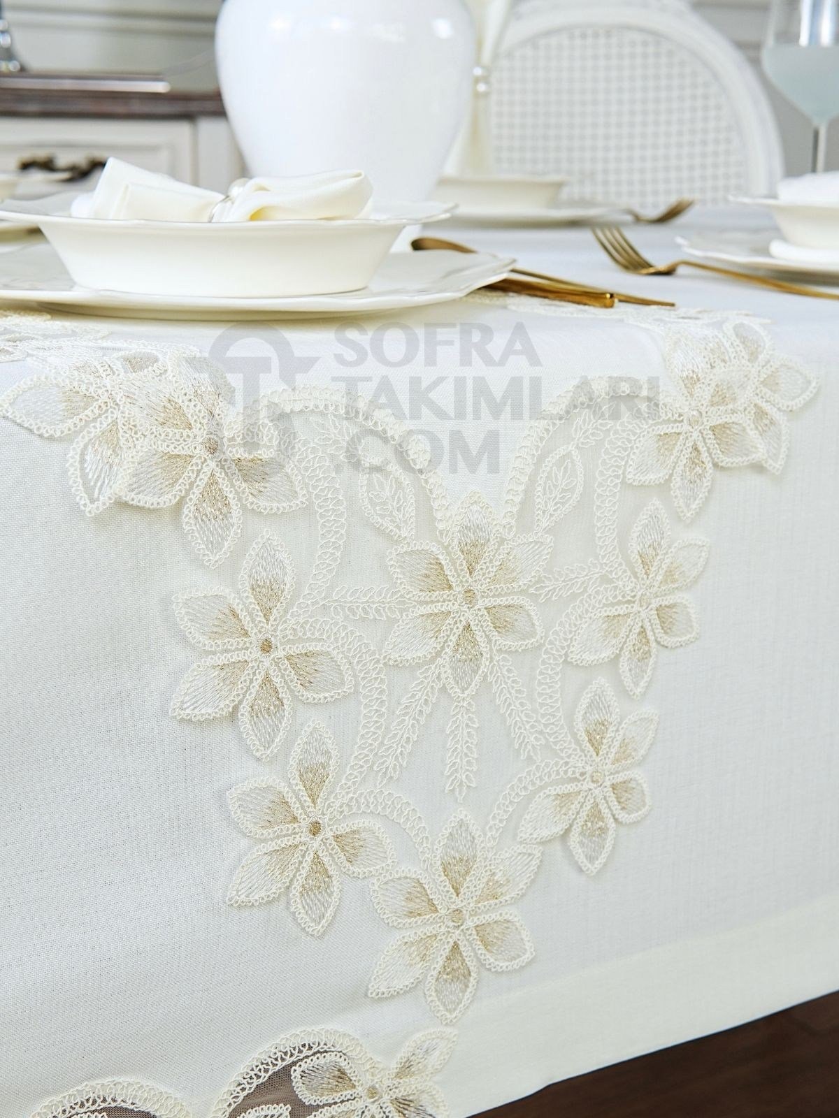 Manolya Model Eko Sofra Takımı 26 Parça Set - Gold Dantel - Kırık Beyaz Keten Kumaş