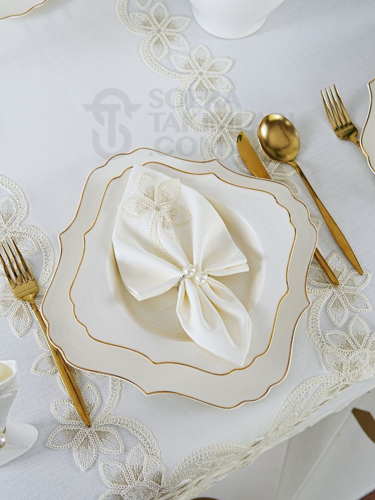 Manolya Model Lüks 26 Parça Sofra Takımı Set - Gold Dantel - Kırık Beyaz Kumaş