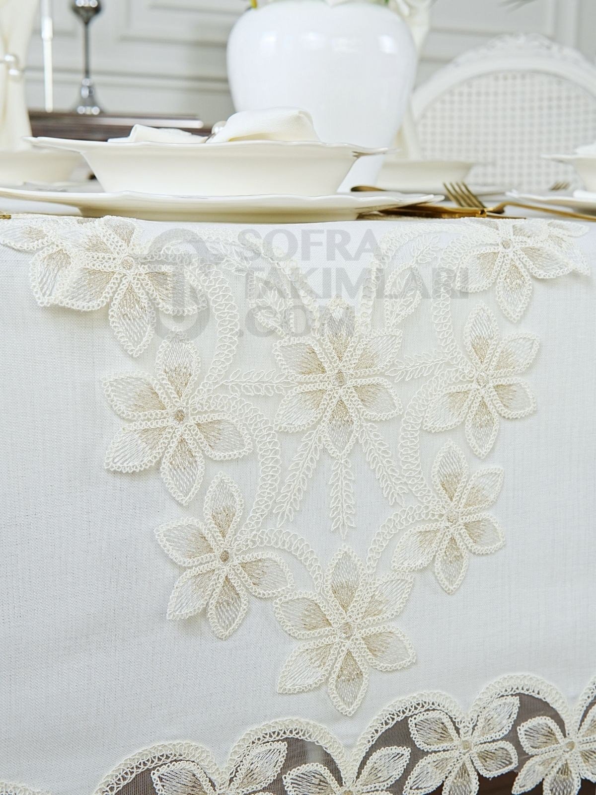Manolya Model Lüks 26 Parça Sofra Takımı Set - Gold Dantel - Kırık Beyaz Kumaş