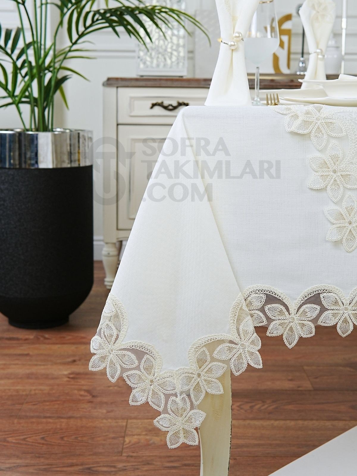 Manolya Model Lüks 26 Parça Sofra Takımı Set - Gold Dantel - Kırık Beyaz Kumaş