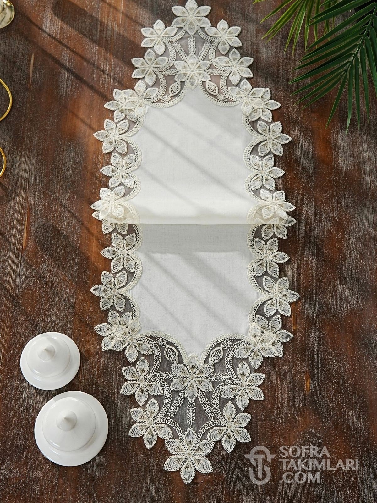 Manolya Model Salon Örtü Takımı - 5 Parça Set - Gold Dantel - Kırık Beyaz Kumaş