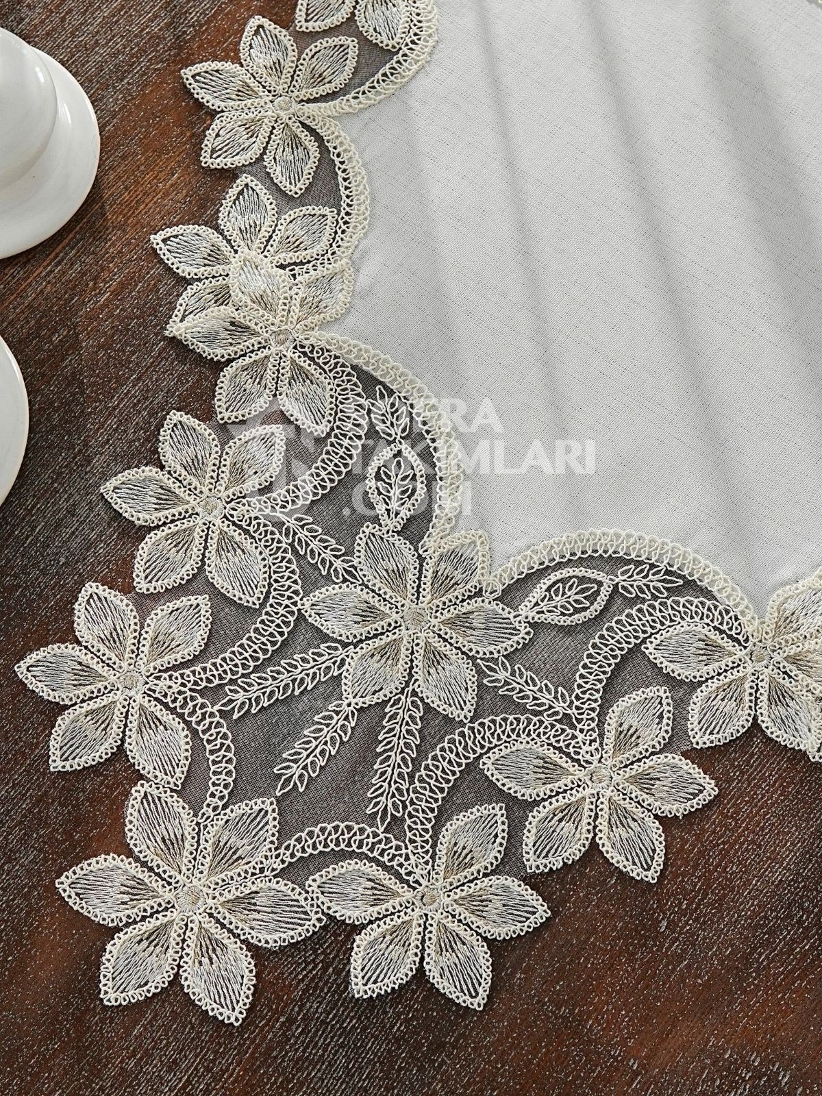 Manolya Model Salon Örtü Takımı - 5 Parça Set - Gold Dantel - Kırık Beyaz Kumaş