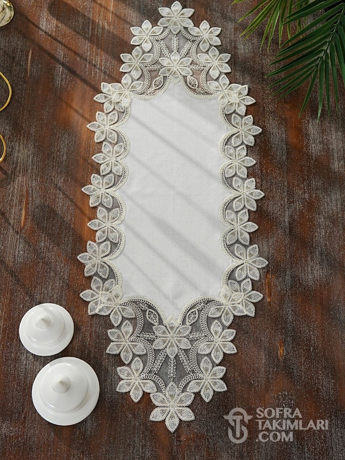 Manolya Model Salon Örtü Takımı - 5 Parça Set - Gold Dantel - Kırık Beyaz Kumaş