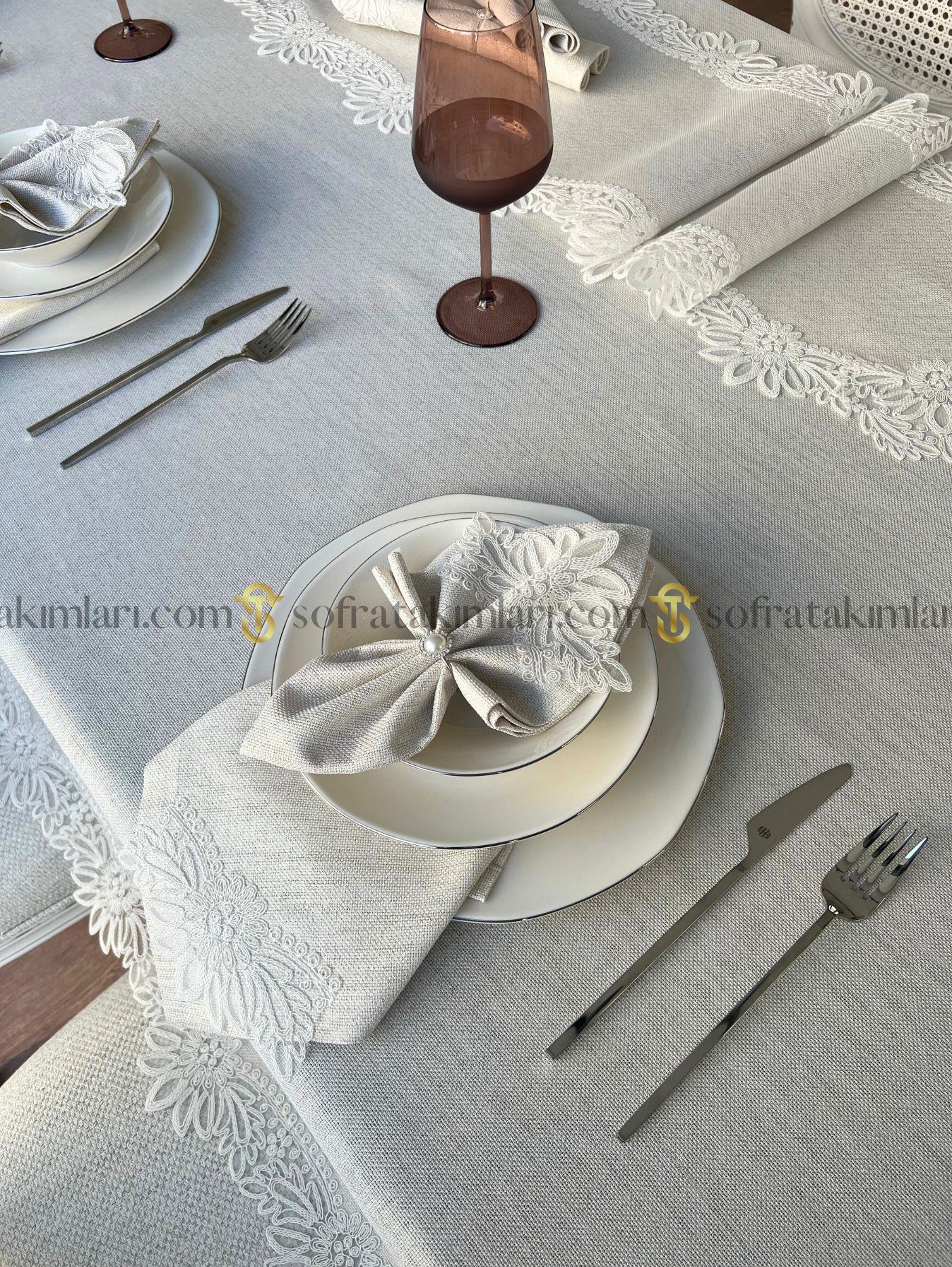 Mona Model Lüx Sofra Takımı 26 Parça Set - Kırık Beyaz Dantel - Işıltılı Taş Rengi Kumaş