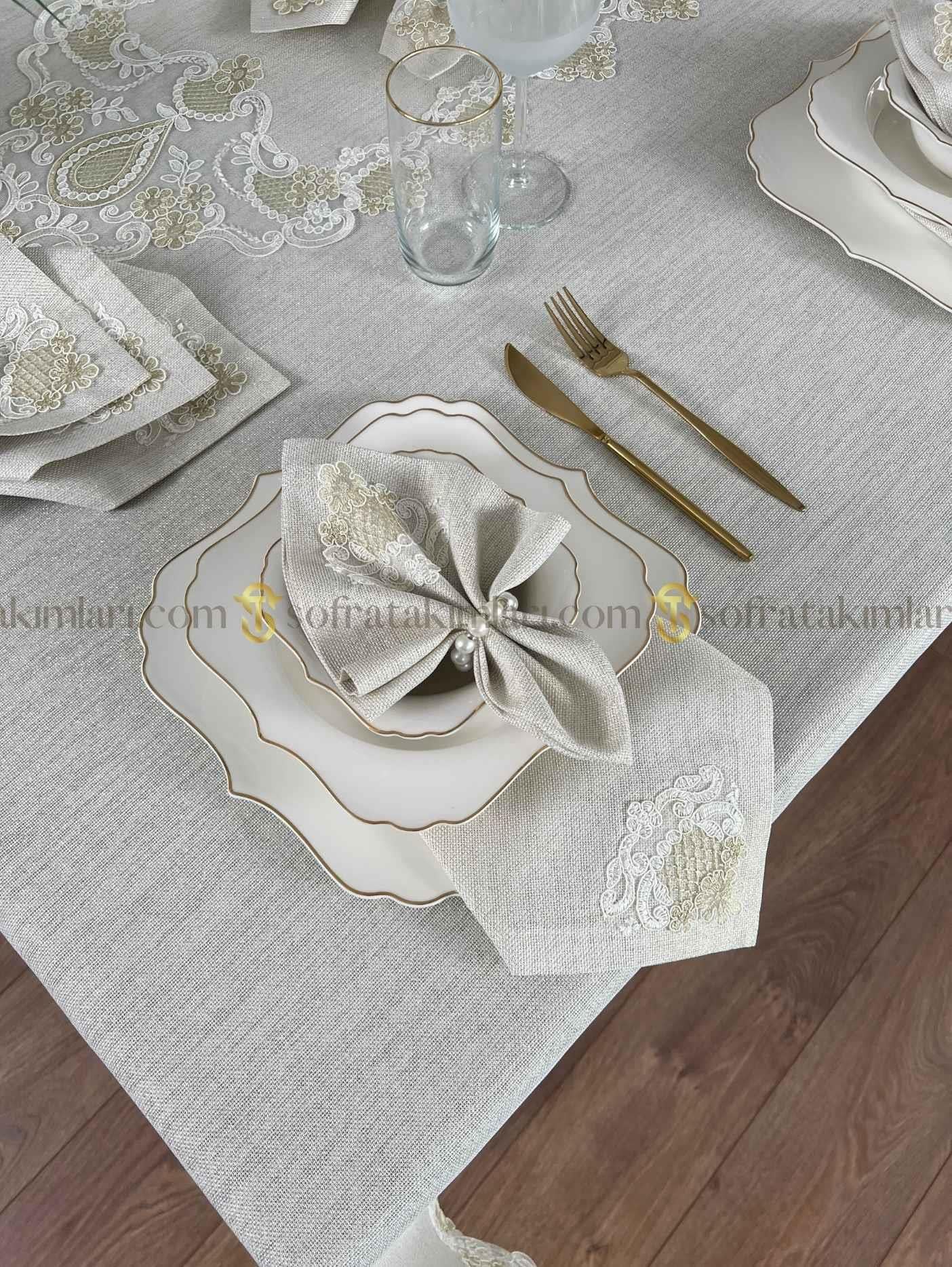 Safir Lüx Masa Örtüsü Takımı 26 Parça