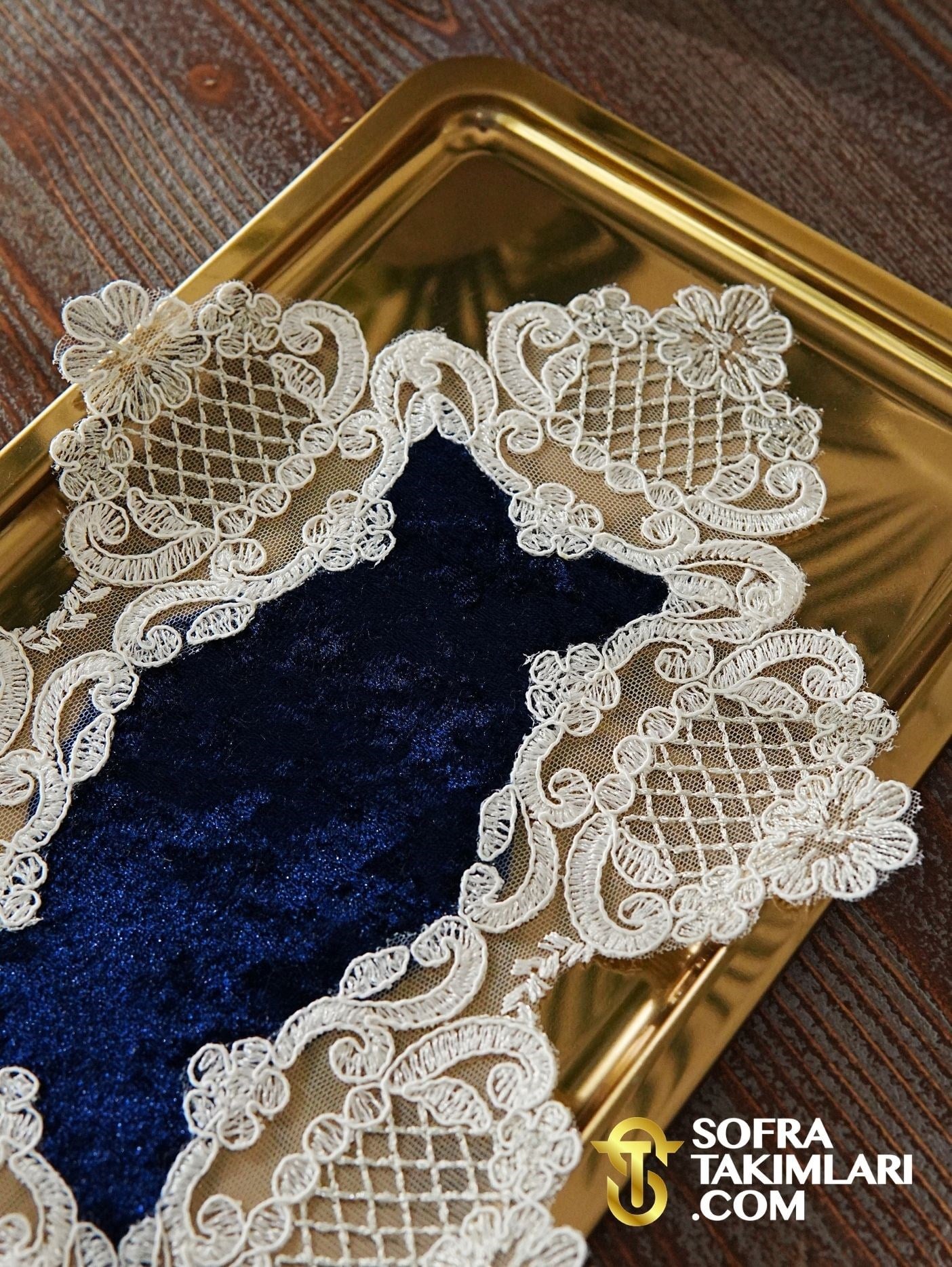 Safir Model Lacivert Tepsi Örtüsü - Gümüş Dantelli