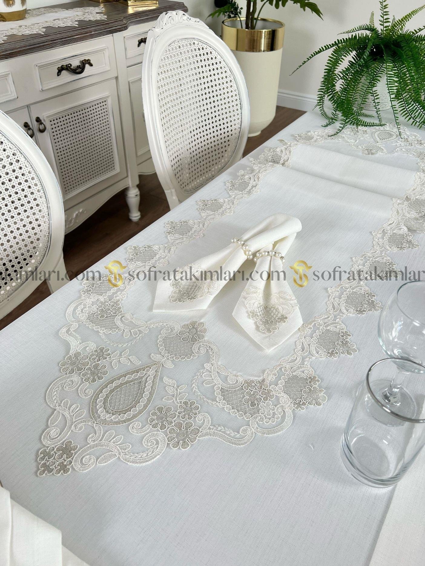Safir Model Lüx Sofra Takımı 38 Parça Amerikan Servisli Set - Gümüş Dantelli - Kırık Beyaz Keten Kumaş
