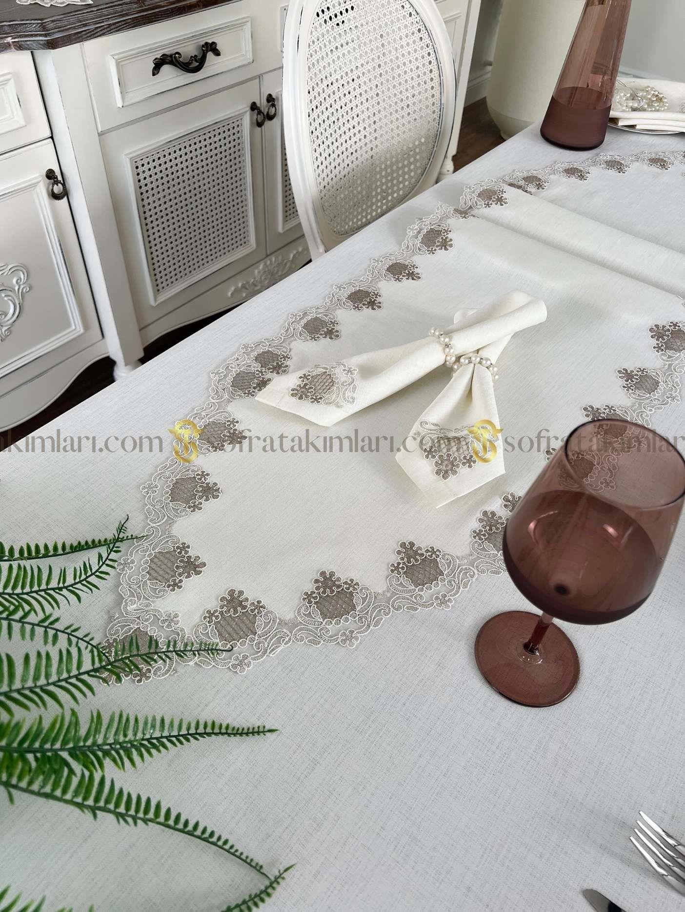 Safir Model Lüx Sofra Takımı - 38 Parça Amerikan Servisli Set - Kahve Dantelli - Kırıkbeyaz Kumaş