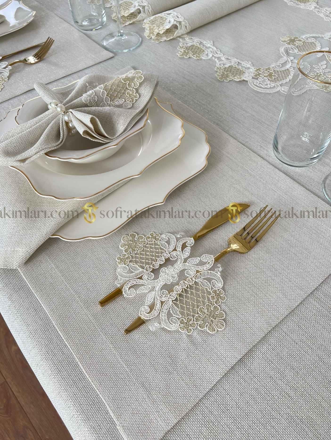 Safir Model Lüx Sofra Takımı 38 Parça Amerikan Servisli Set - Gold Dantelli - Taş Rengi Işıltılı Keten Kumaş