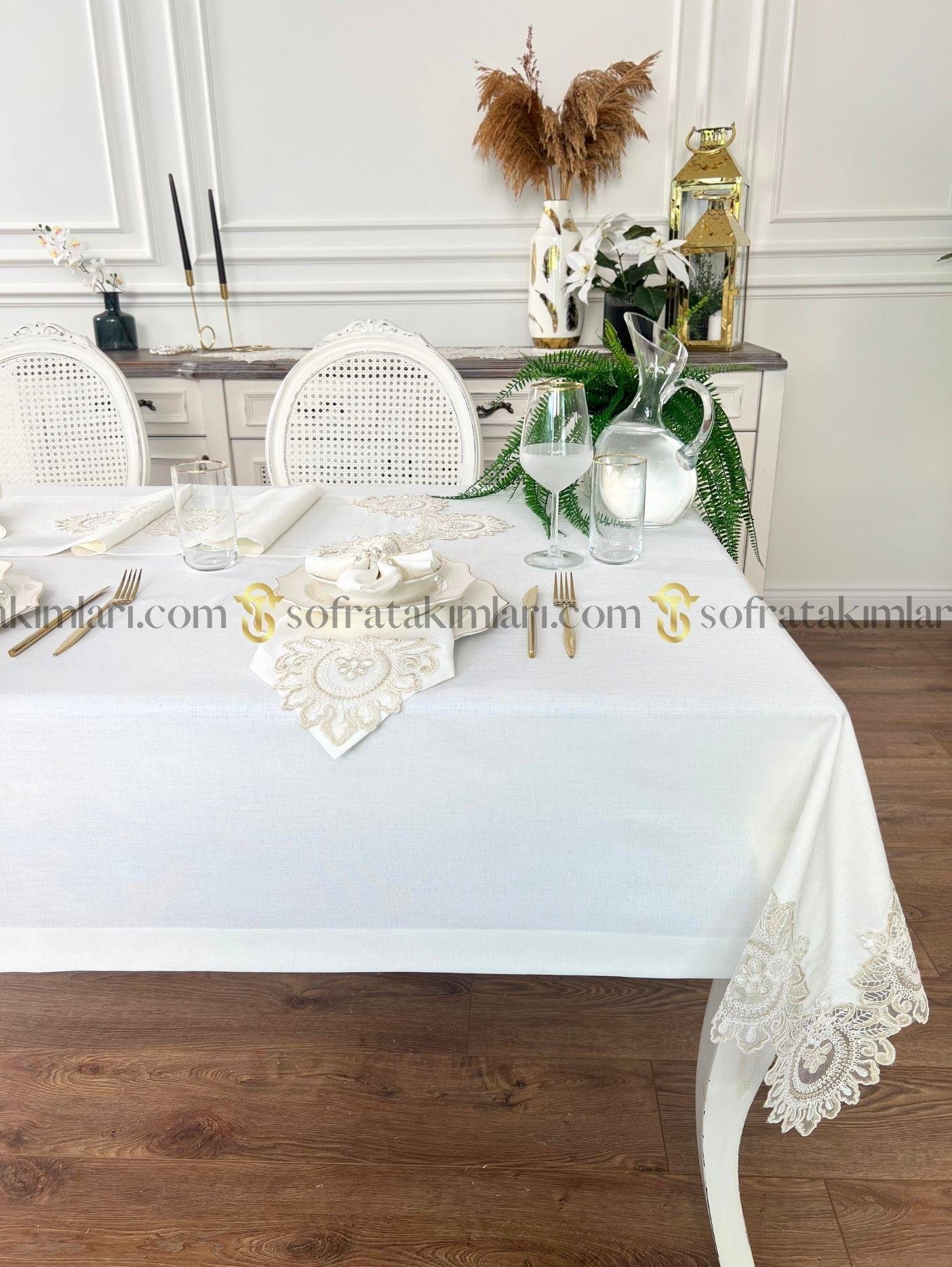 Şahmeran Model Eko Sofra Takımı 26 Parça Set - Gold Dantelli - Kırık Beyaz Kumaş