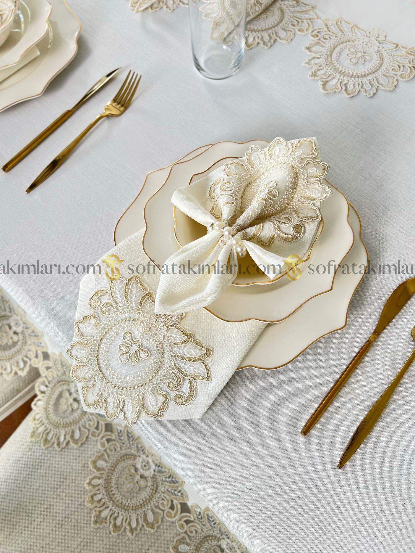 Şahmeran Model Lüx Sofra Takımı 26 Parça Set - Gold Dantelli - Kırık Beyaz Kumaş