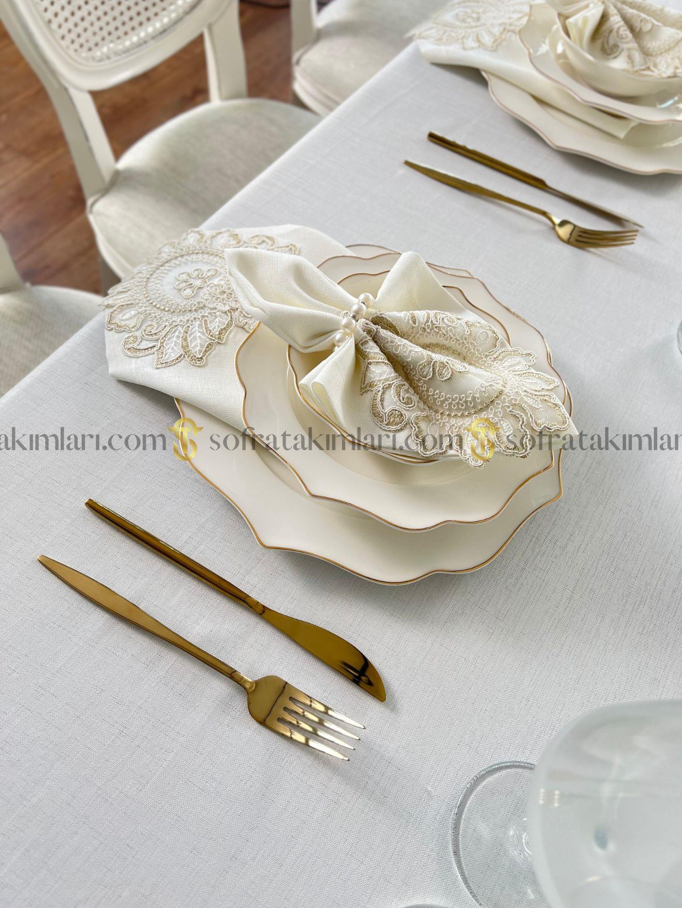 Şahmeran Model Lüx Sofra Takımı 26 Parça Set - Gold Dantelli - Kırık Beyaz Kumaş