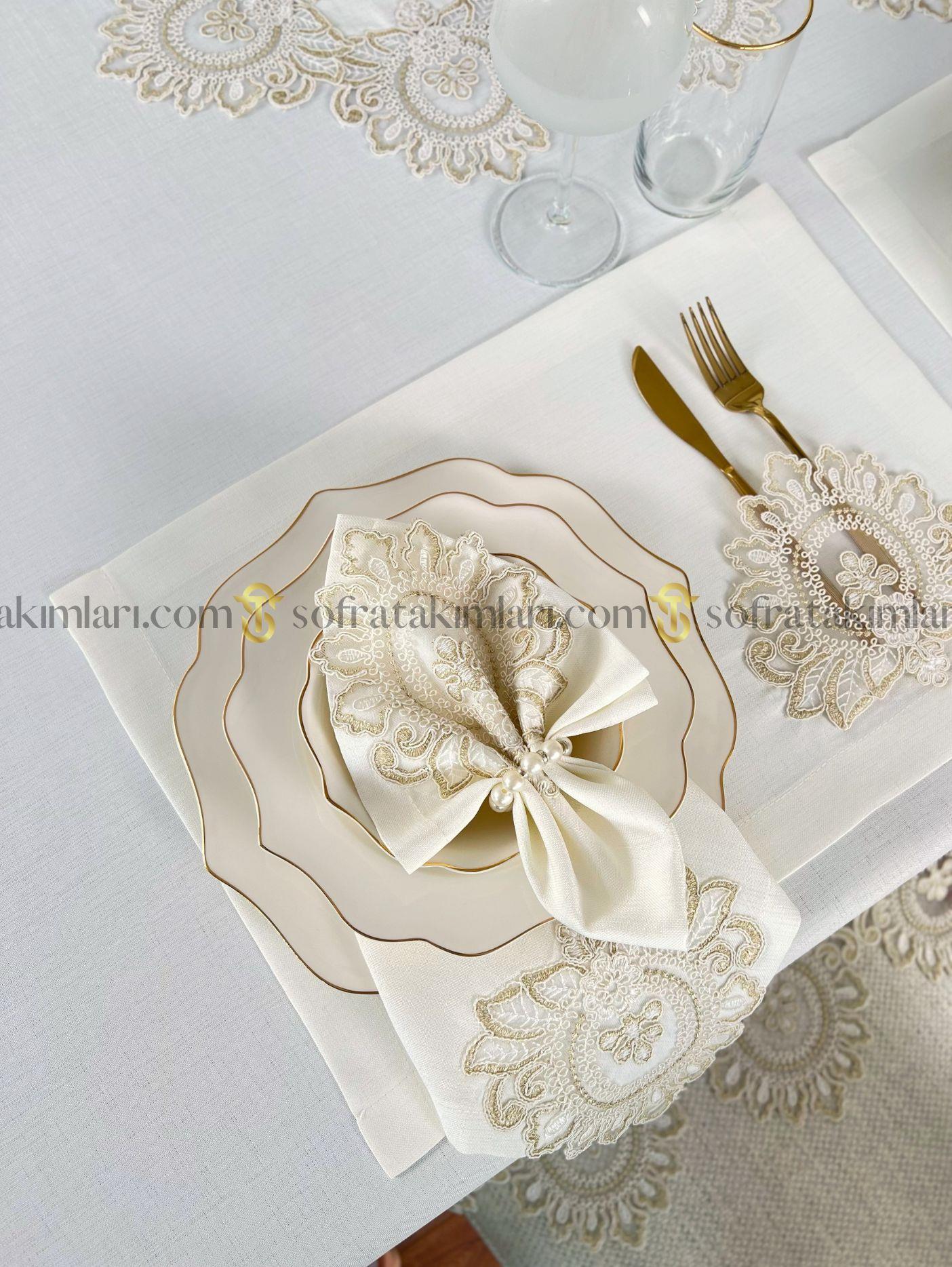 Şahmeran Model Lüx Sofra Takımı 38 Parça Amerikan Servisli Set - Gold Dantelli - Kırık Beyaz Kumaş