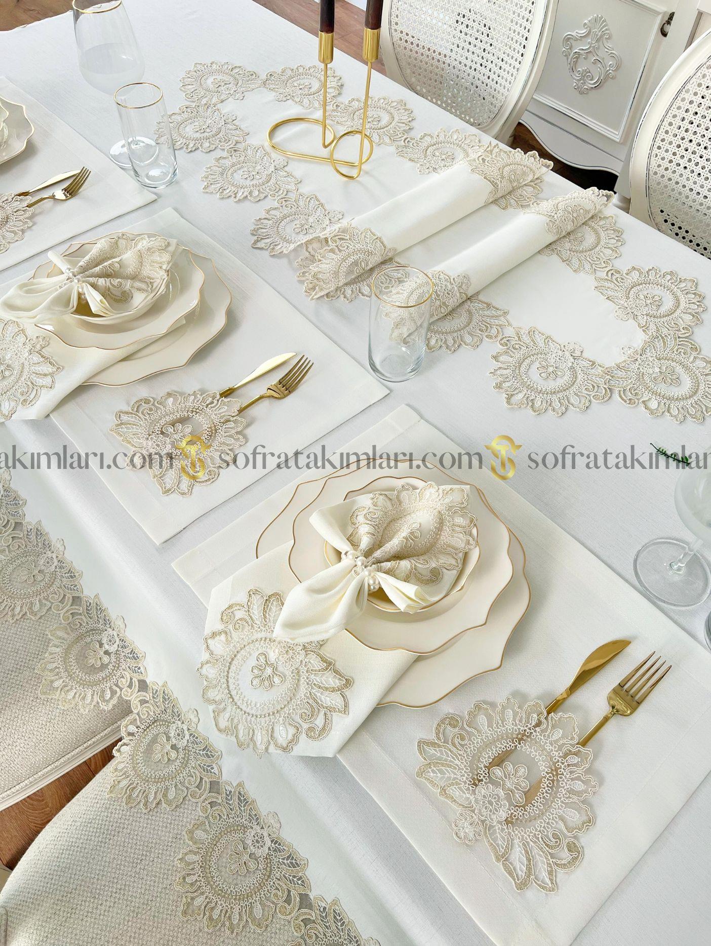 Şahmeran Model Lüx Sofra Takımı 38 Parça Amerikan Servisli Set - Gold Dantelli - Kırık Beyaz Kumaş
