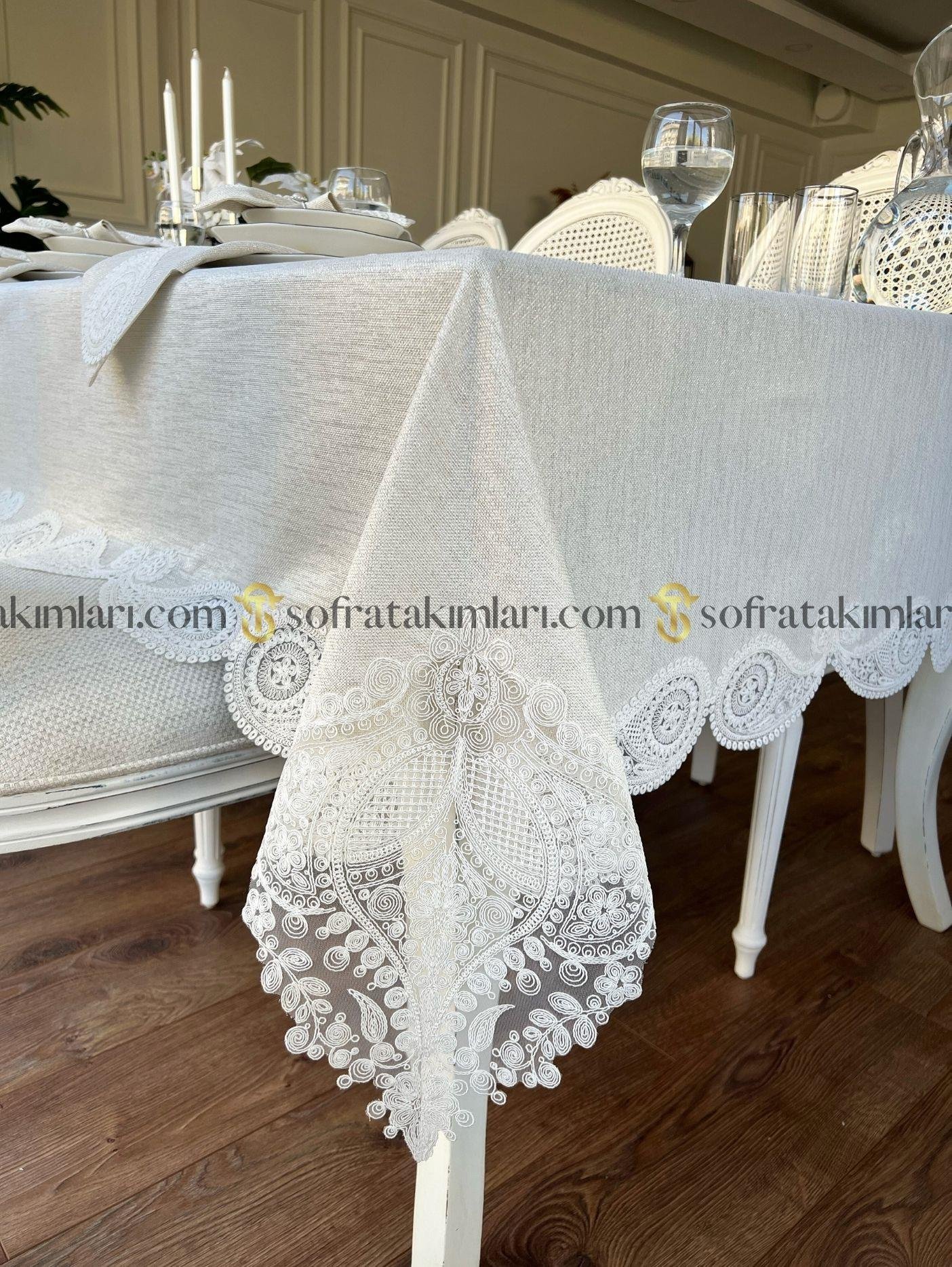 Salkım Model 38 Parça Lüx Sofra Takımı - Kırık Beyaz Dantelli - Işıltılı Taş Rengi Kumaş 