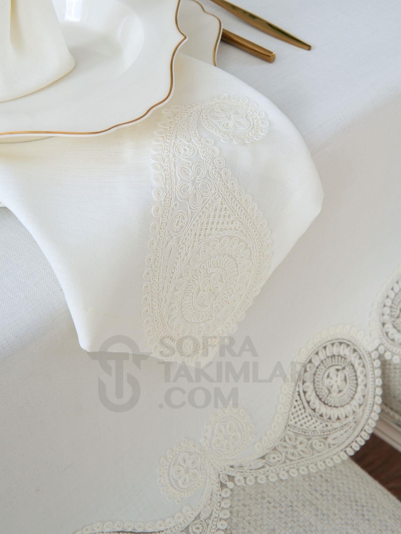 Salkım Model Lüks Sofra Takımı 26 Parça Set - Kırık Beyaz Dantel - Kırık Beyaz Keten Kumaş