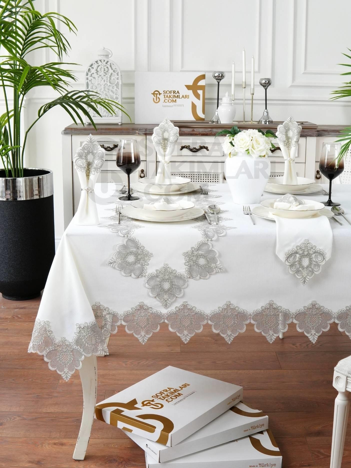 Valentino Lüx Model Masa Örtüsü Takımı 26 Parça 