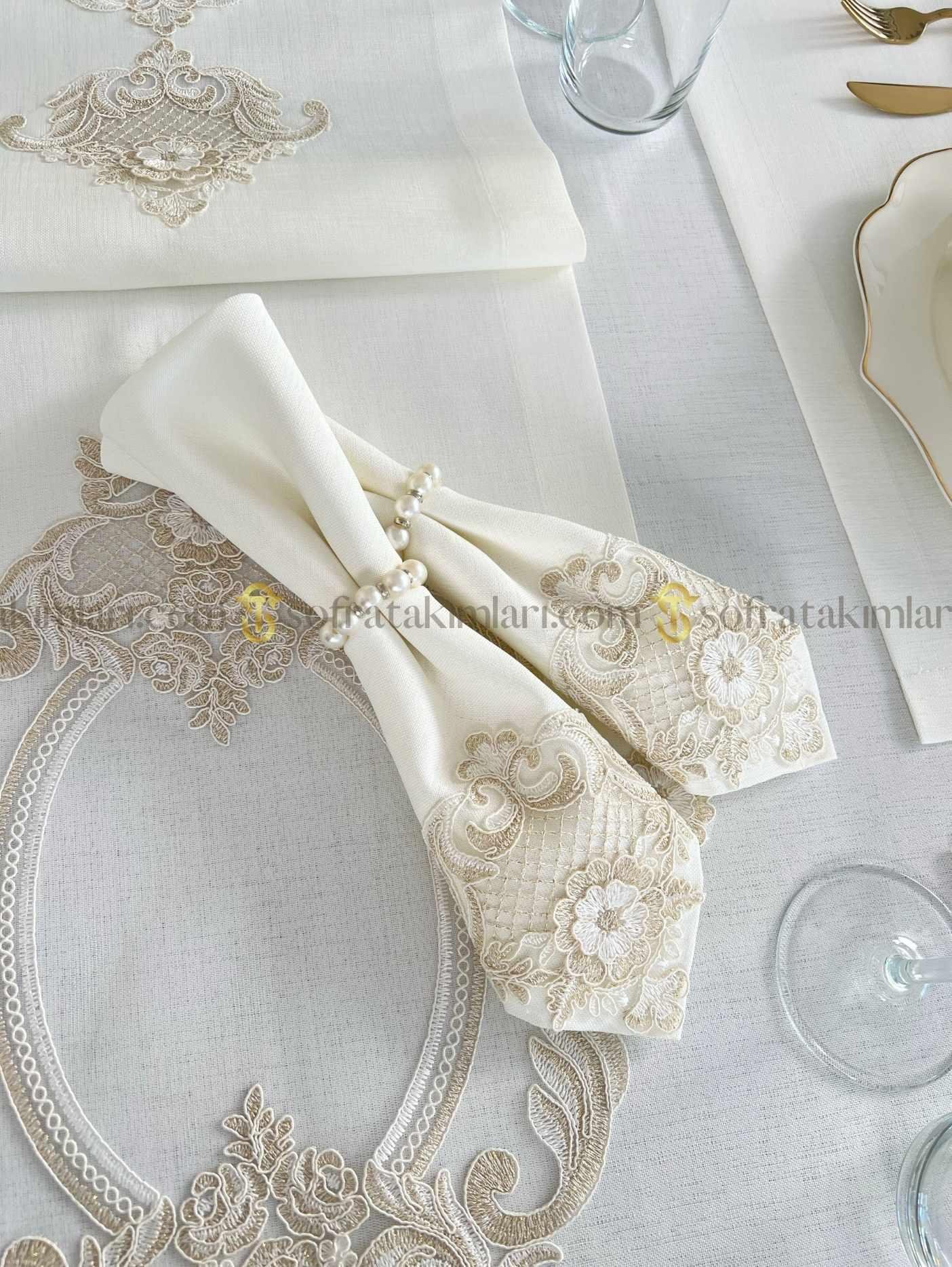 Victoria Model Eko Sofra Takımı - 38 Parça Amerikan Servisli Set - Gold Dantelli - Kırık Beyaz Keten Kumaş