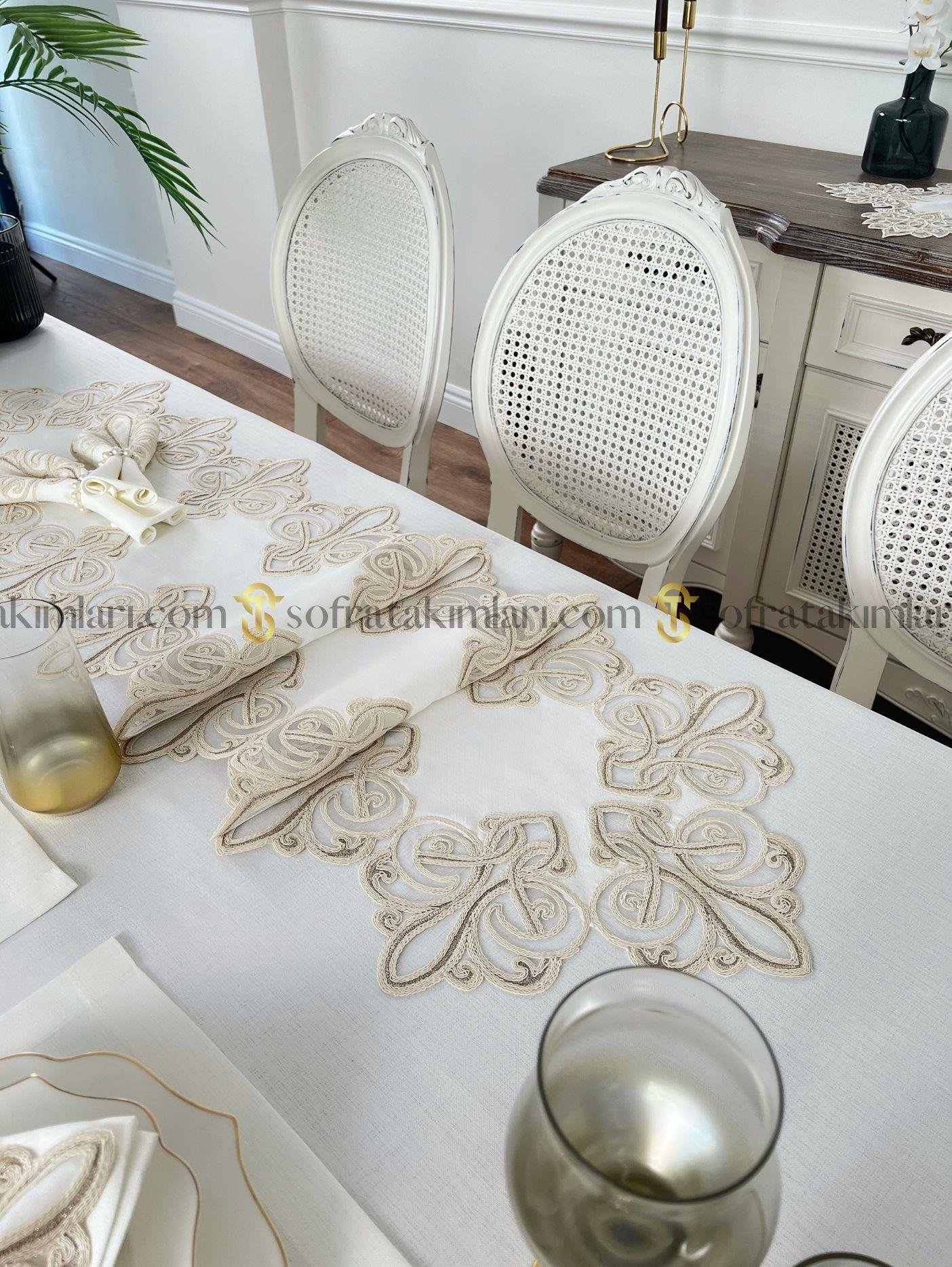 Viento Model Lüx 38 Parça Amerikan Servisli Set -Cappucino Dantelli -  Kırık Beyaz Keten Kumaş