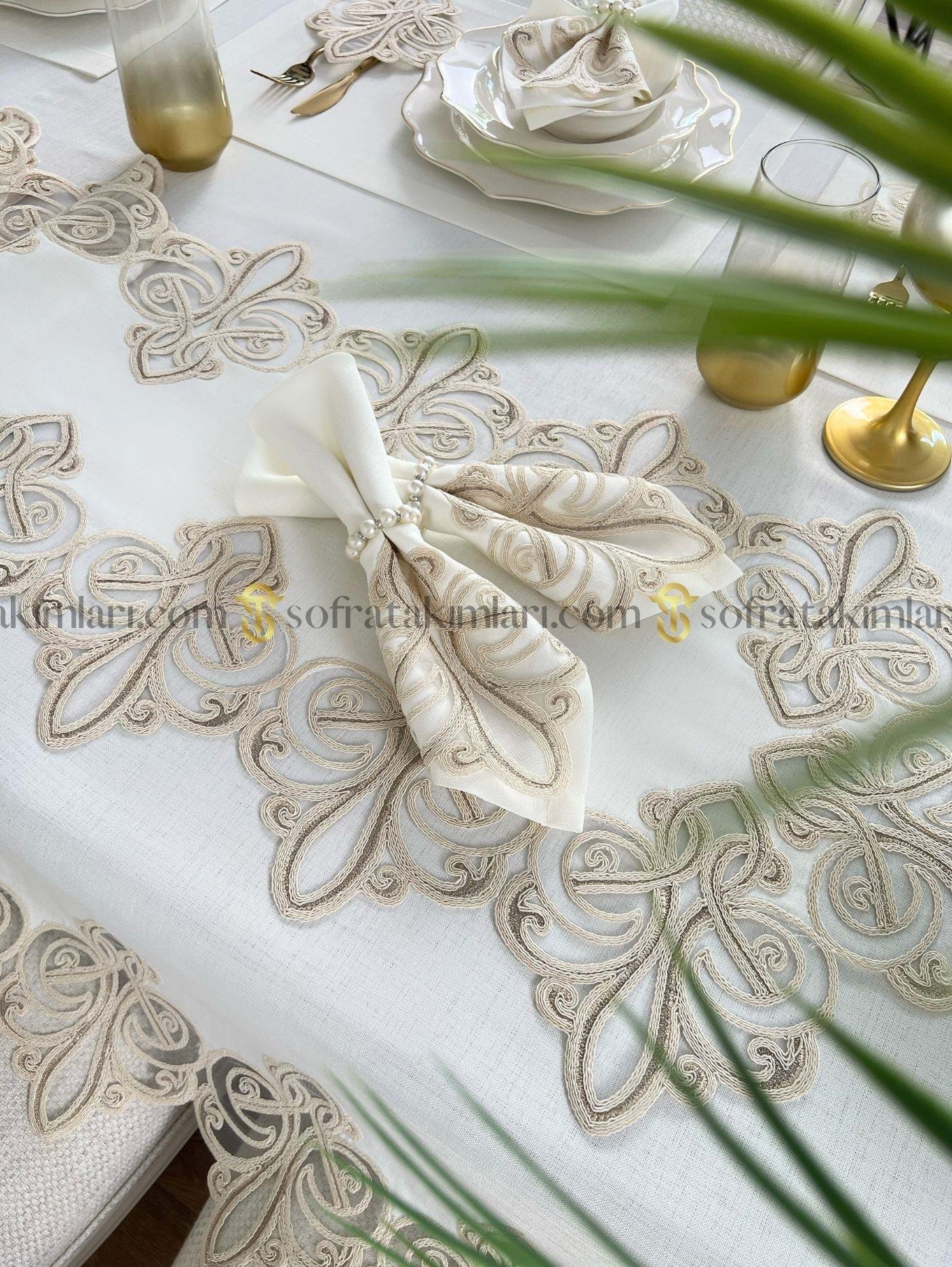 Viento Model Lüx 38 Parça Amerikan Servisli Set -Cappucino Dantelli -  Kırık Beyaz Keten Kumaş
