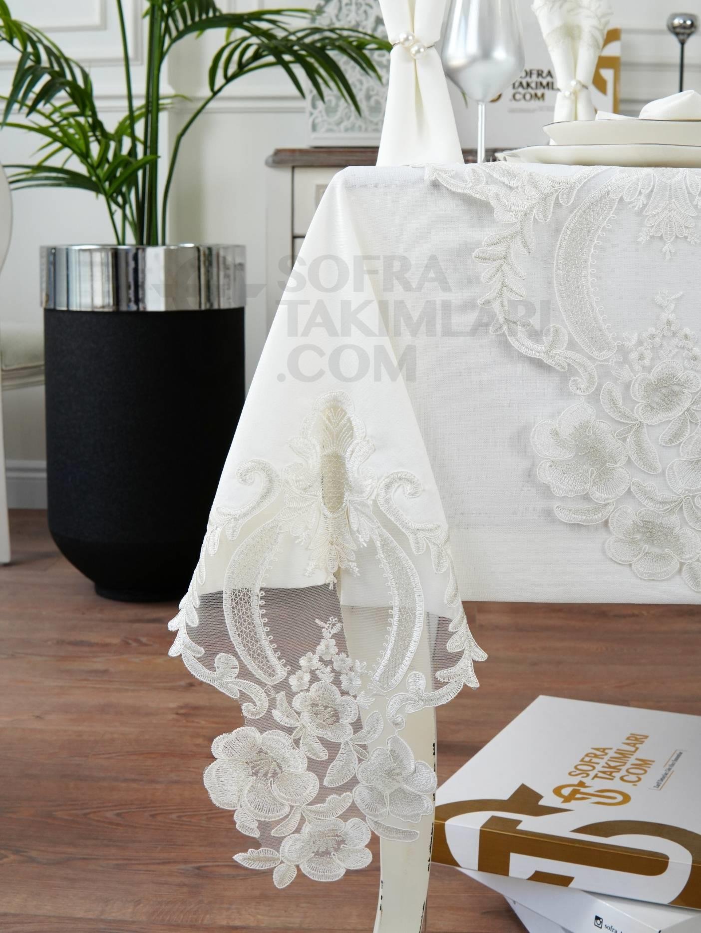 Zahira Model Eko Sofra Takımı 26 Parça Set - Gümüş Dantelli - Kırık Beyaz Kumaş