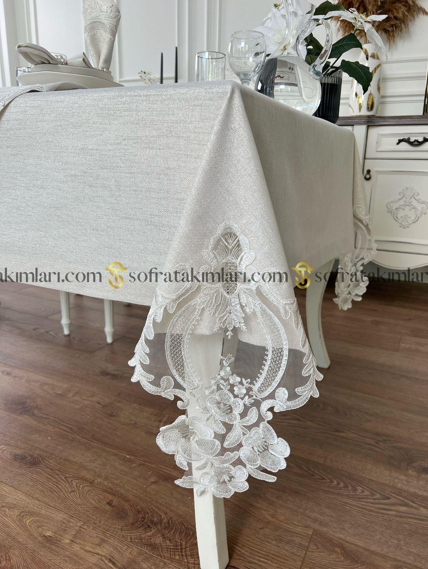 Zahira Model Eko Sofra Takımı 38 Parça Amerikan Servisli Set - Gümüş Dantelli - Işıltılı Taş Rengi Kumaş
