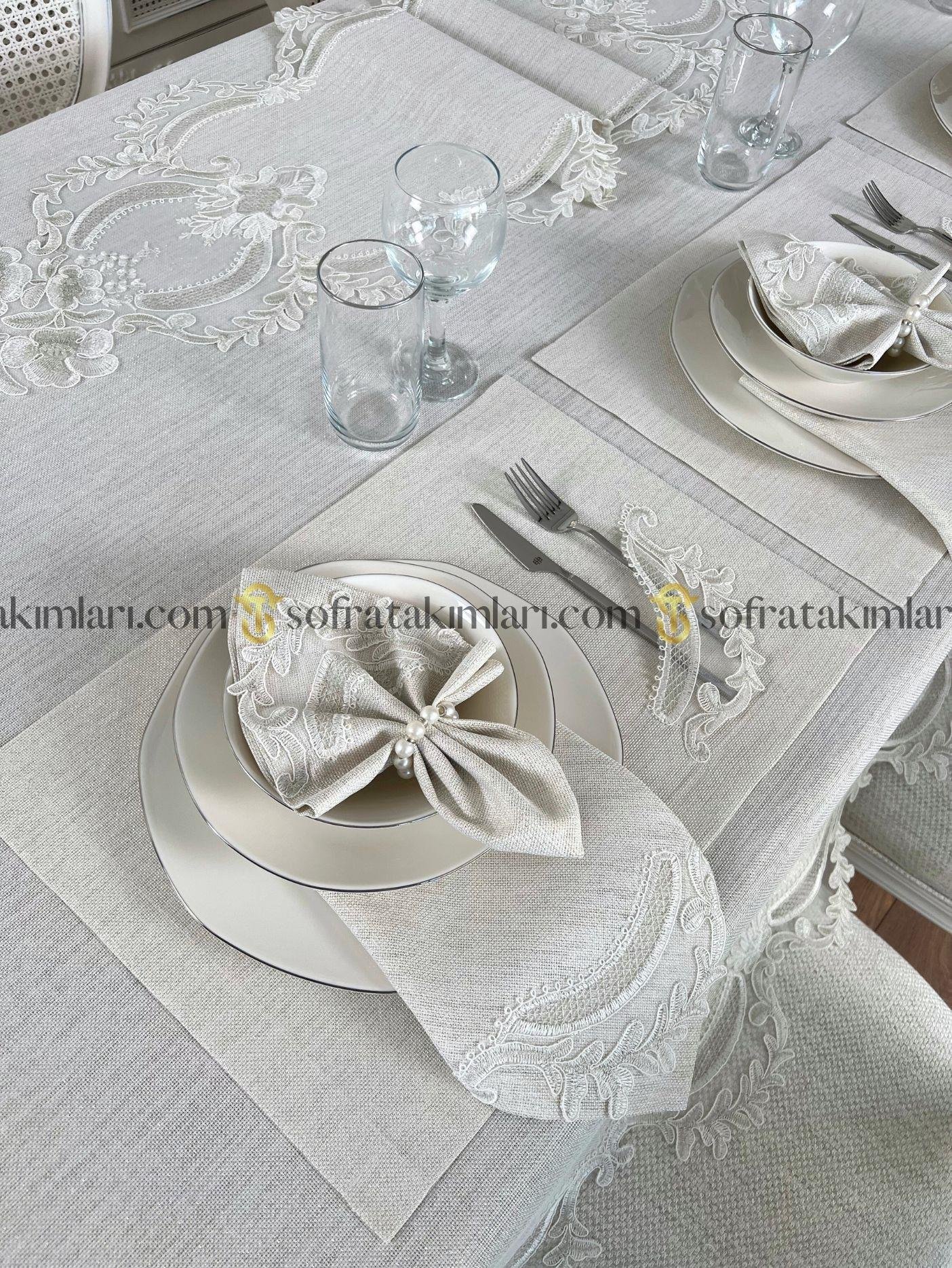 Zahira Model Lüx Sofra Takımı 38 Parça Amerikan Servisli Set - Gümüş Dantelli - Işıltılı Taş Rengi Kumaş