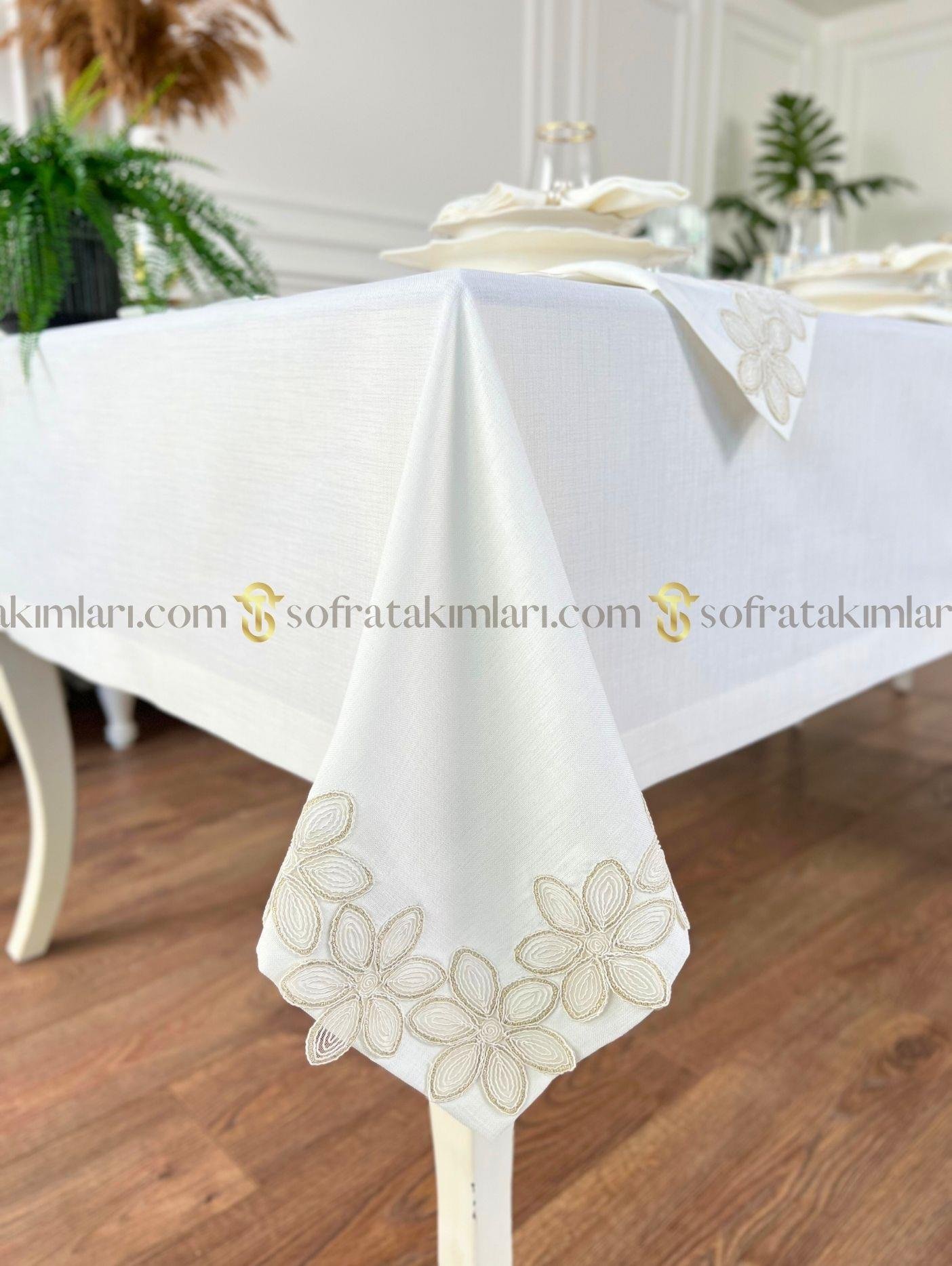 Zenya Model Eko Sofra Takımı - 26 Parça Set - Gold Dantelli - Kırık Beyaz Kumaş
