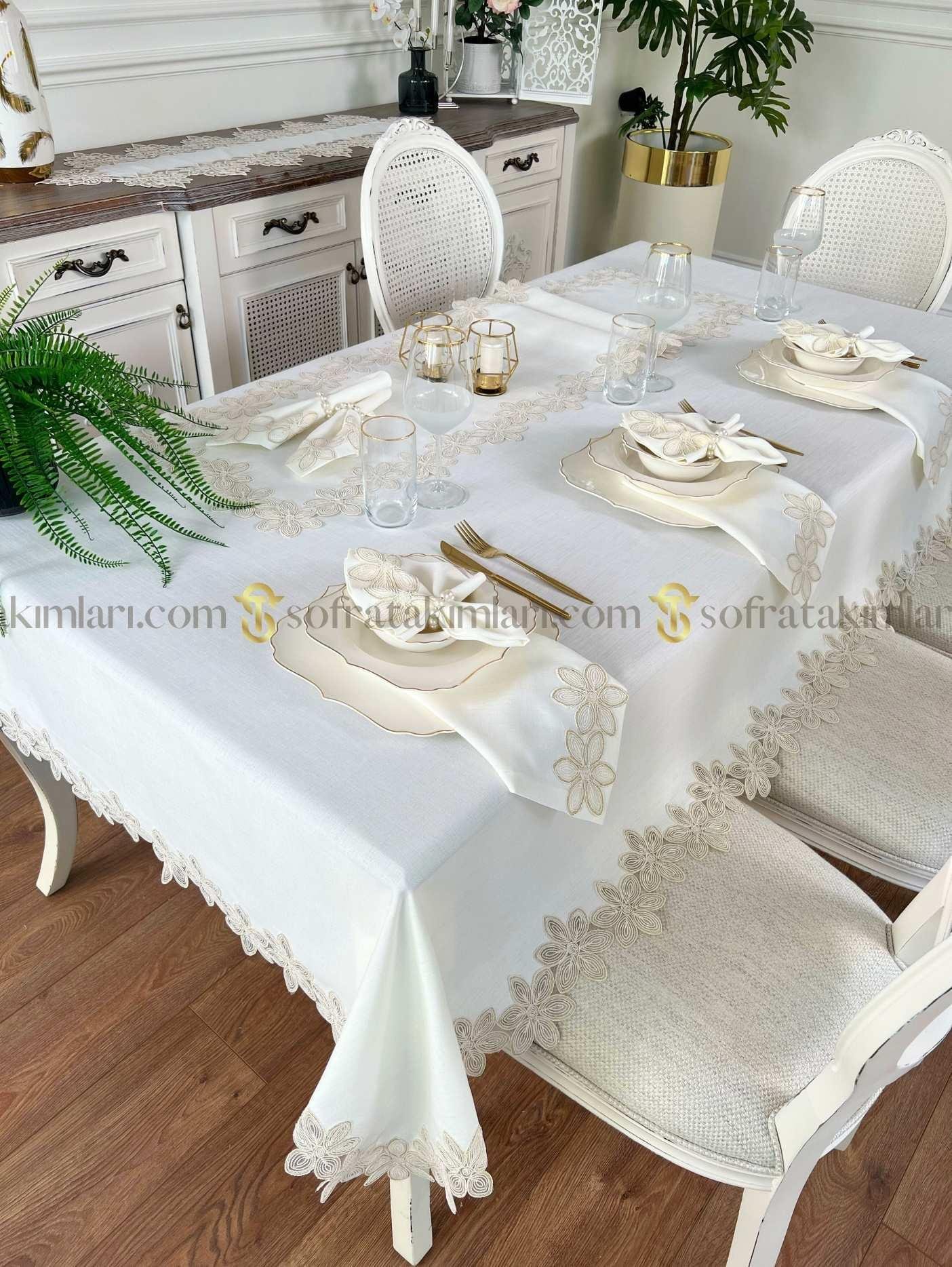 Zenya Model Lüx Sofra Takımı - 26 Parça - Gold Dantelli - Kırık Beyaz Kumaş