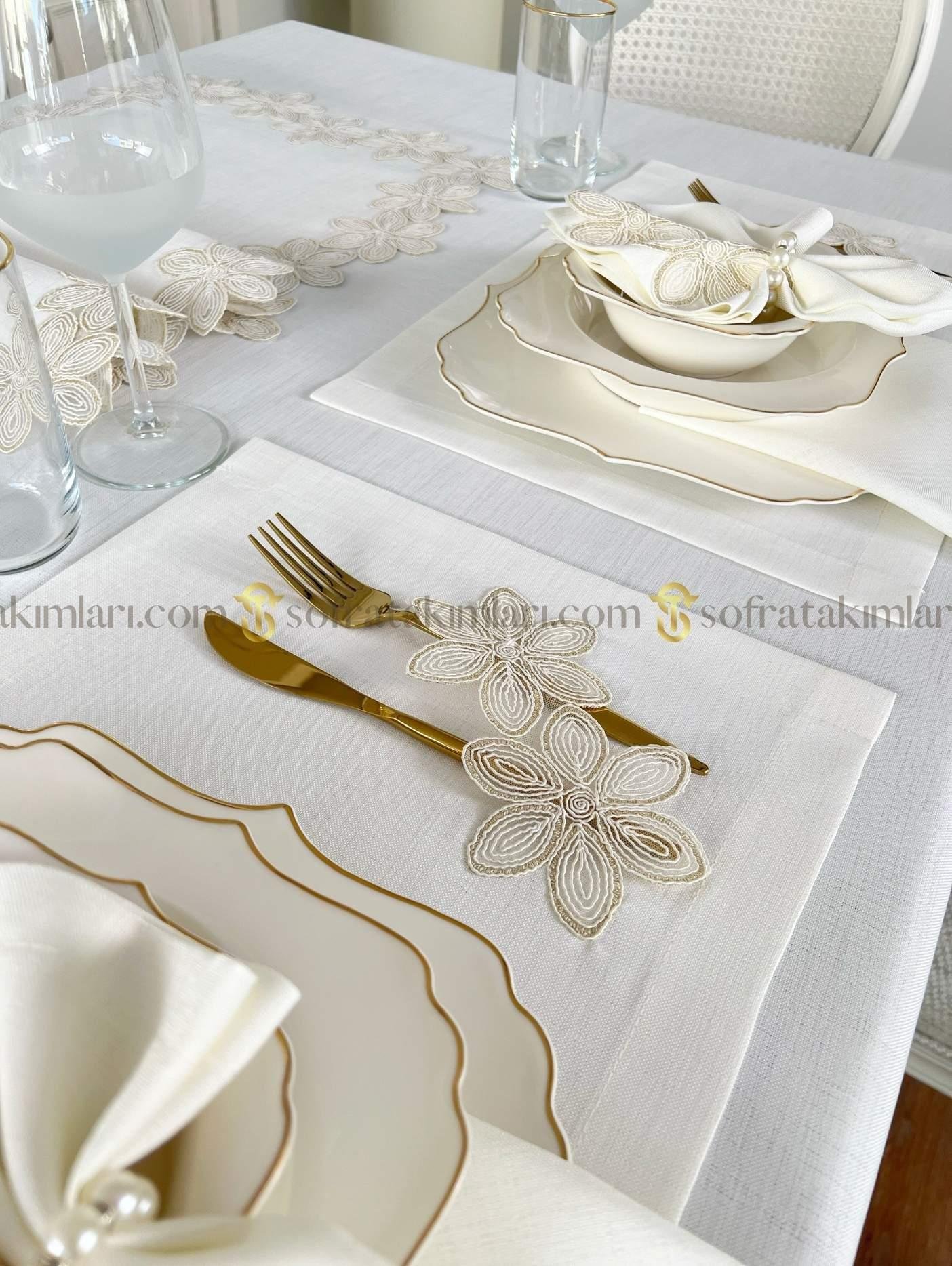 Zenya Model Lüx Sofra Takımı - 38 Parça Amerikan Servisli Set - Gold Dantelli - Kırık Beyaz Kumaş