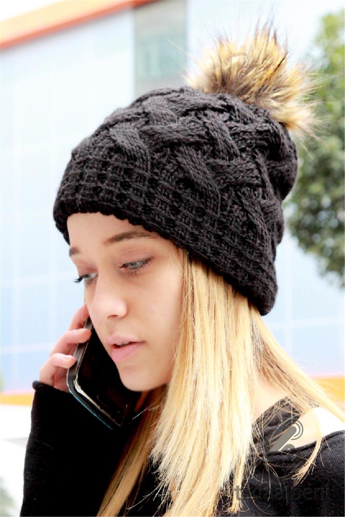 Kürk Ponponlu Çift Kat Bayan Bere 52210 - Siyah 